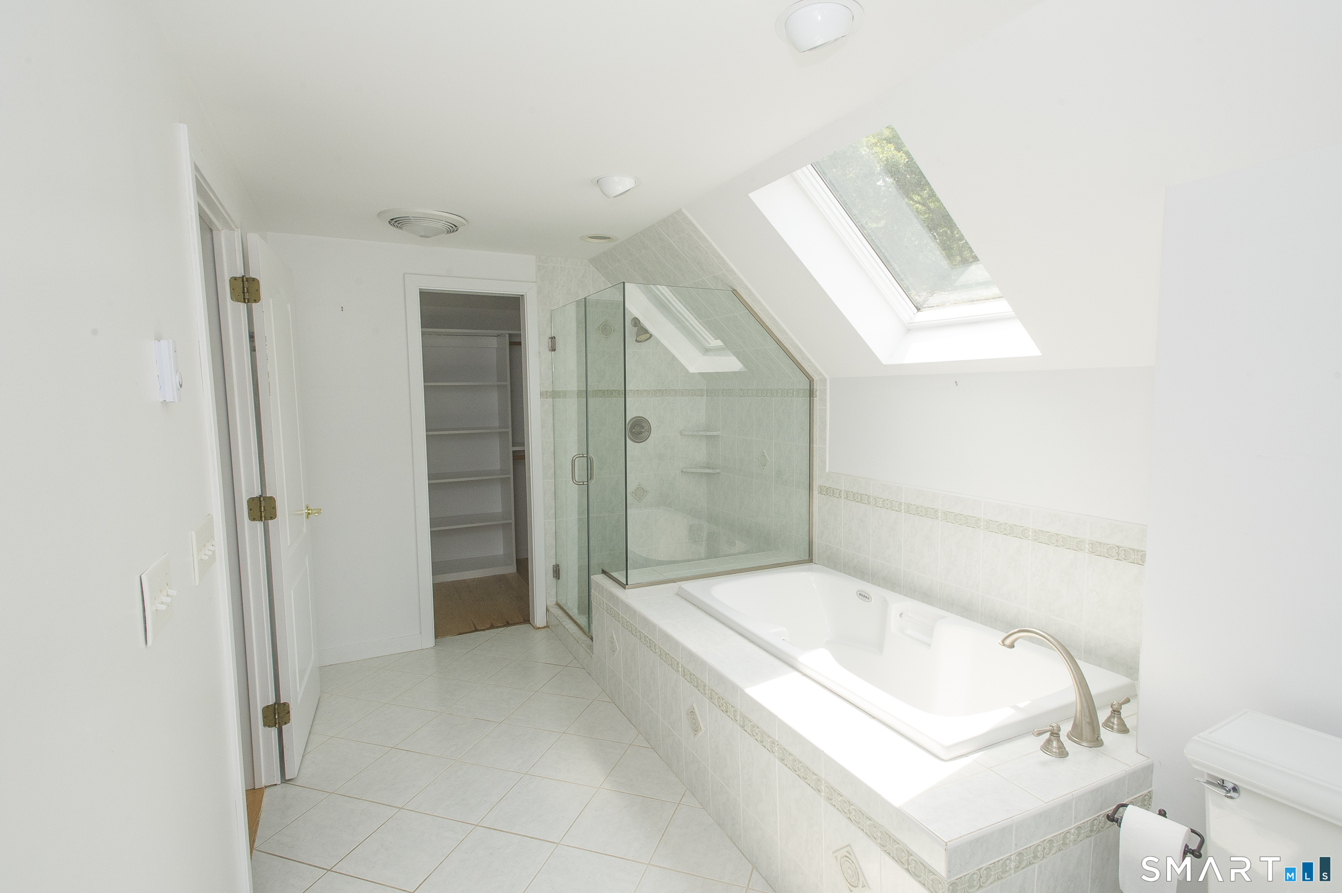 90 Mallory Road photo 21