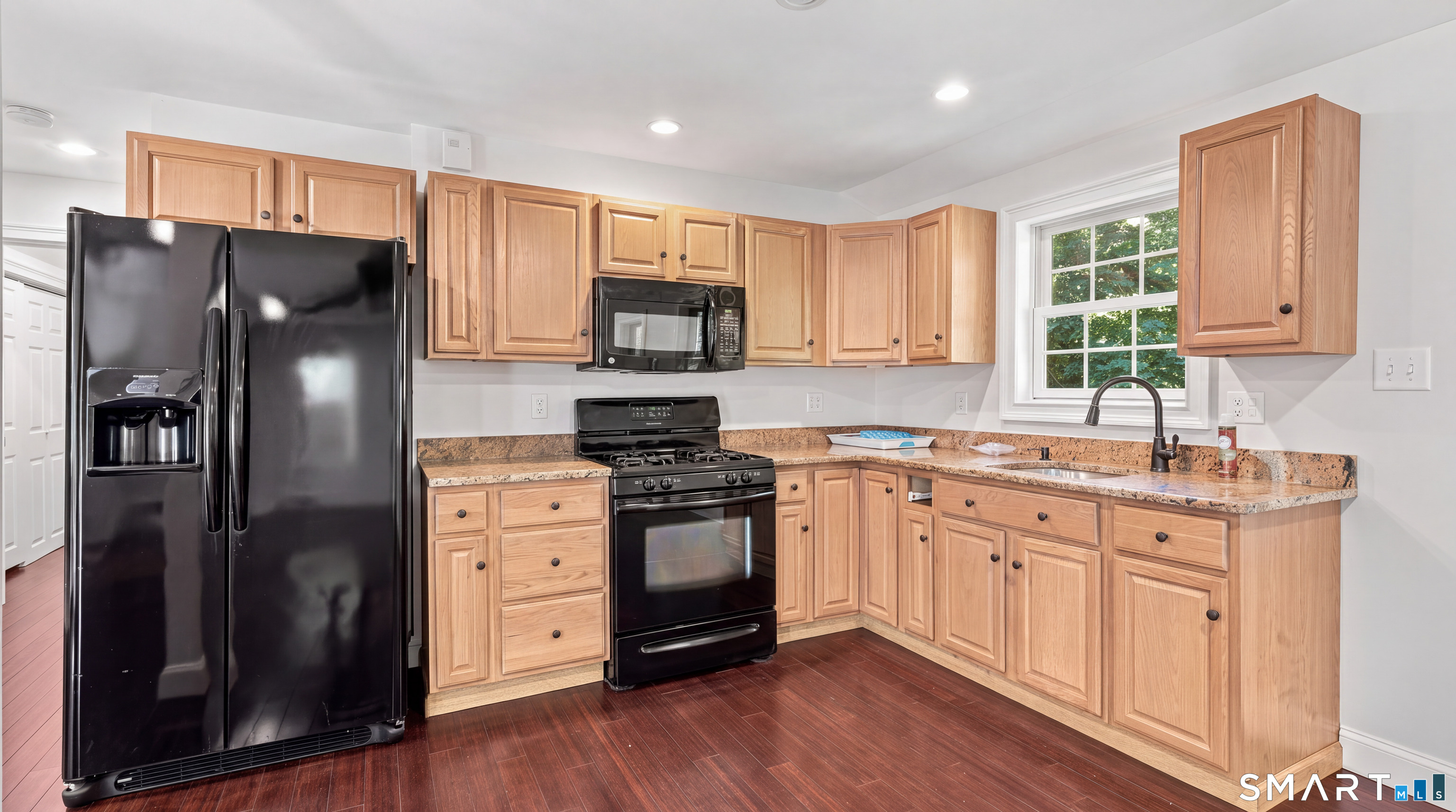 82 Laurel Lane Unit #A photo 7