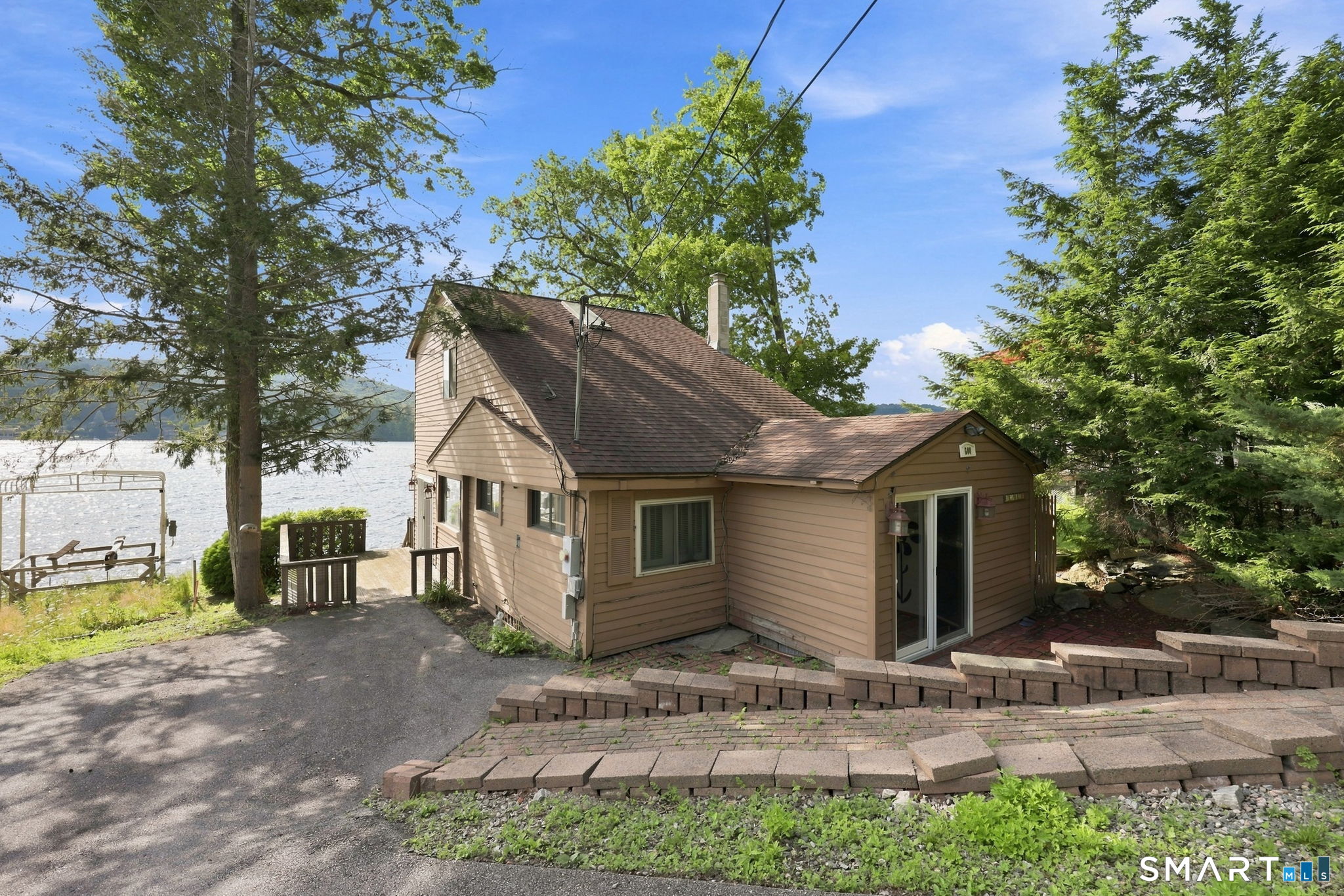 600 East Wakefield Boulevard