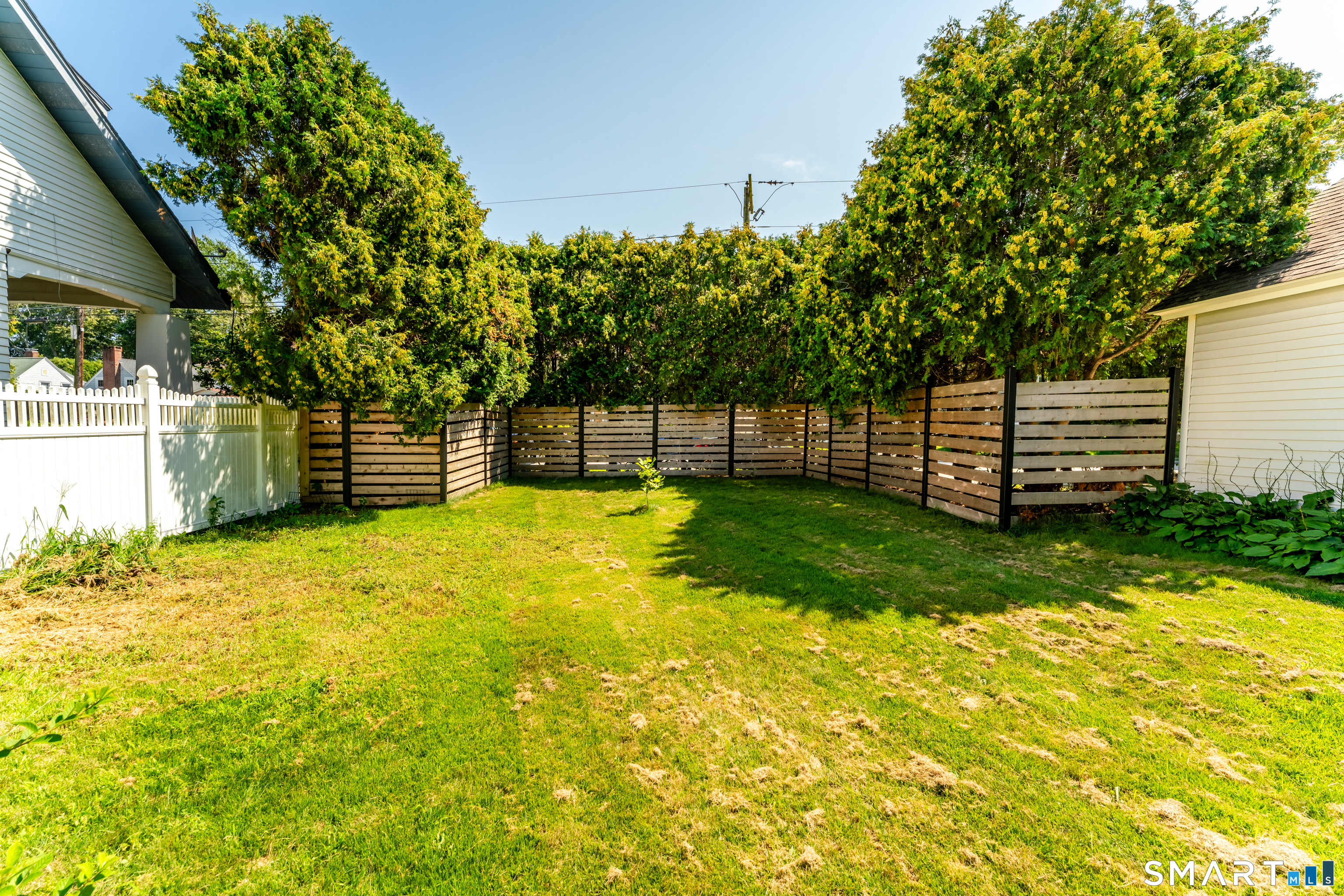 558 Ocean Avenue photo 8