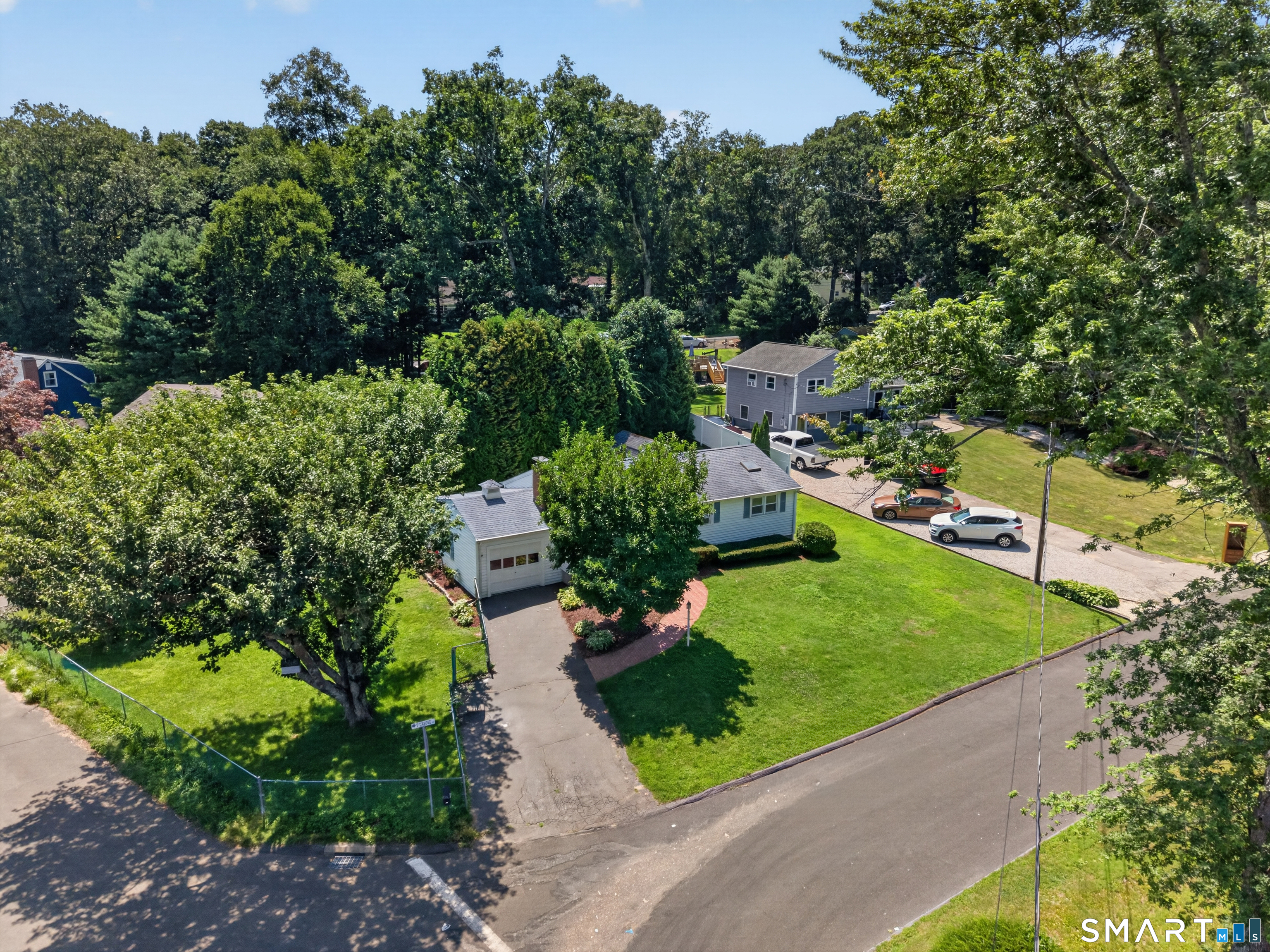 17 Sycamore Road photo 23