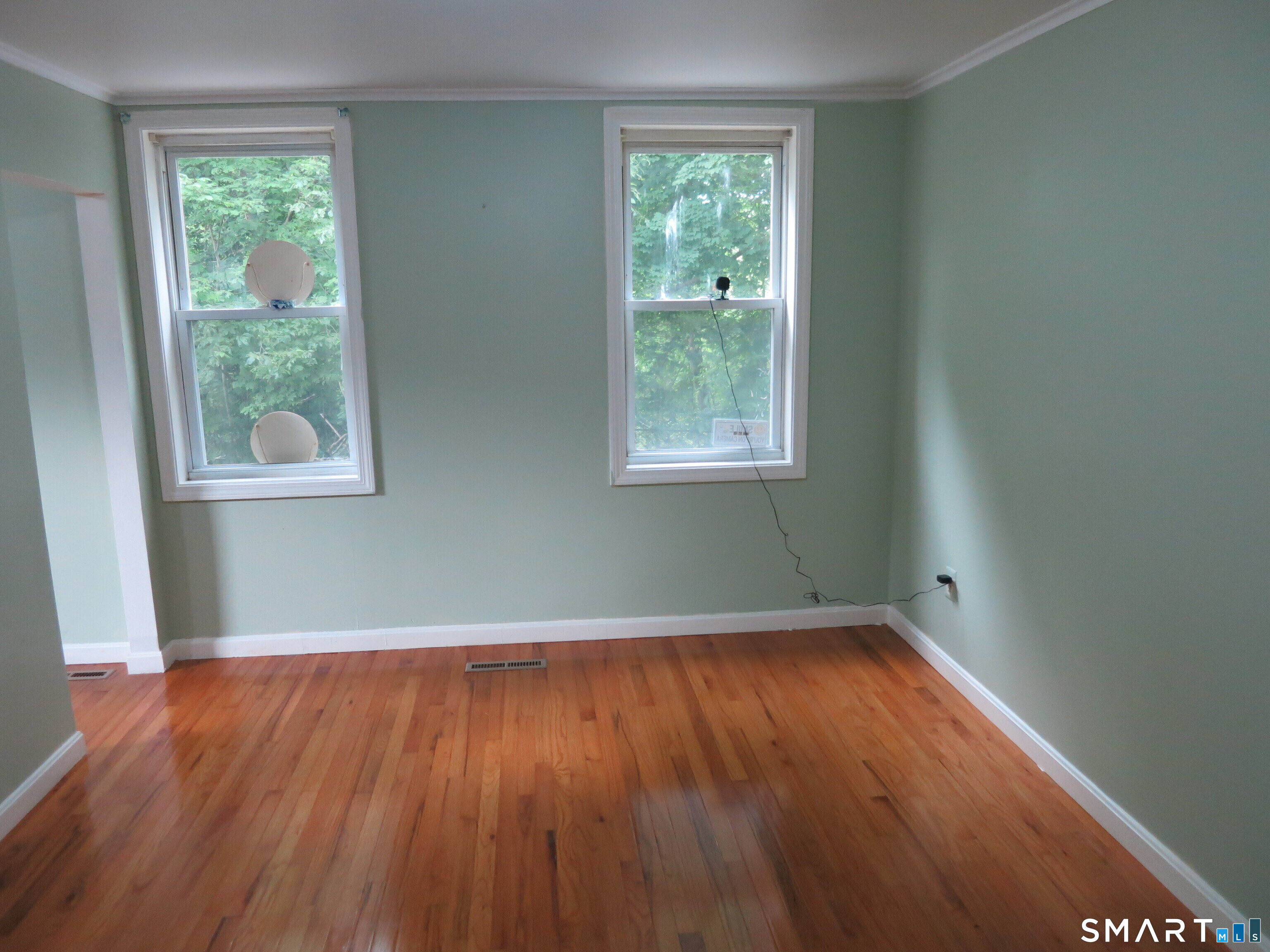 Photo 4 of House for sale at 983 Riverside Dr, North Grosvenordale, CT 06255 | MLS# 24198176 | Listing updated on 2026-08-13