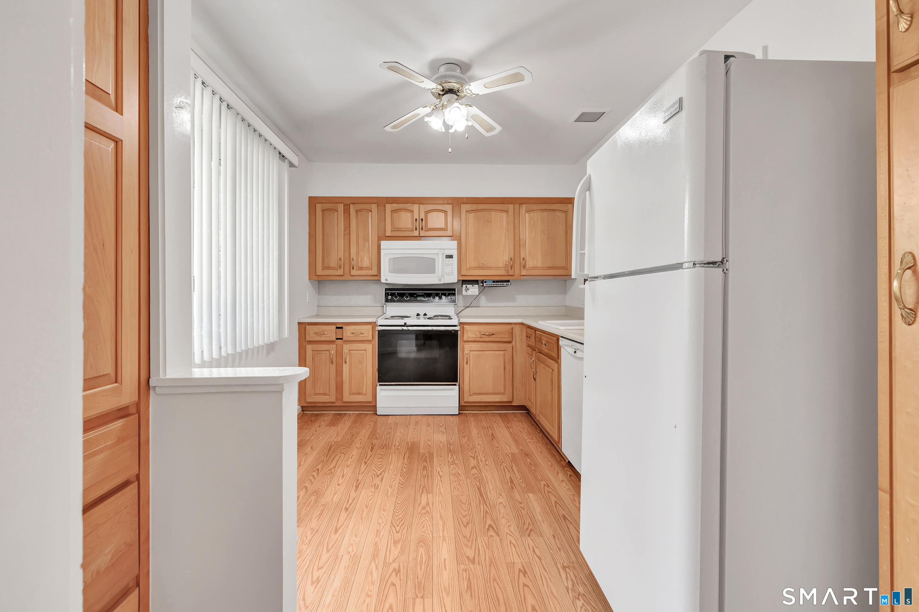621 Onondaga Lane Unit #B photo 22
