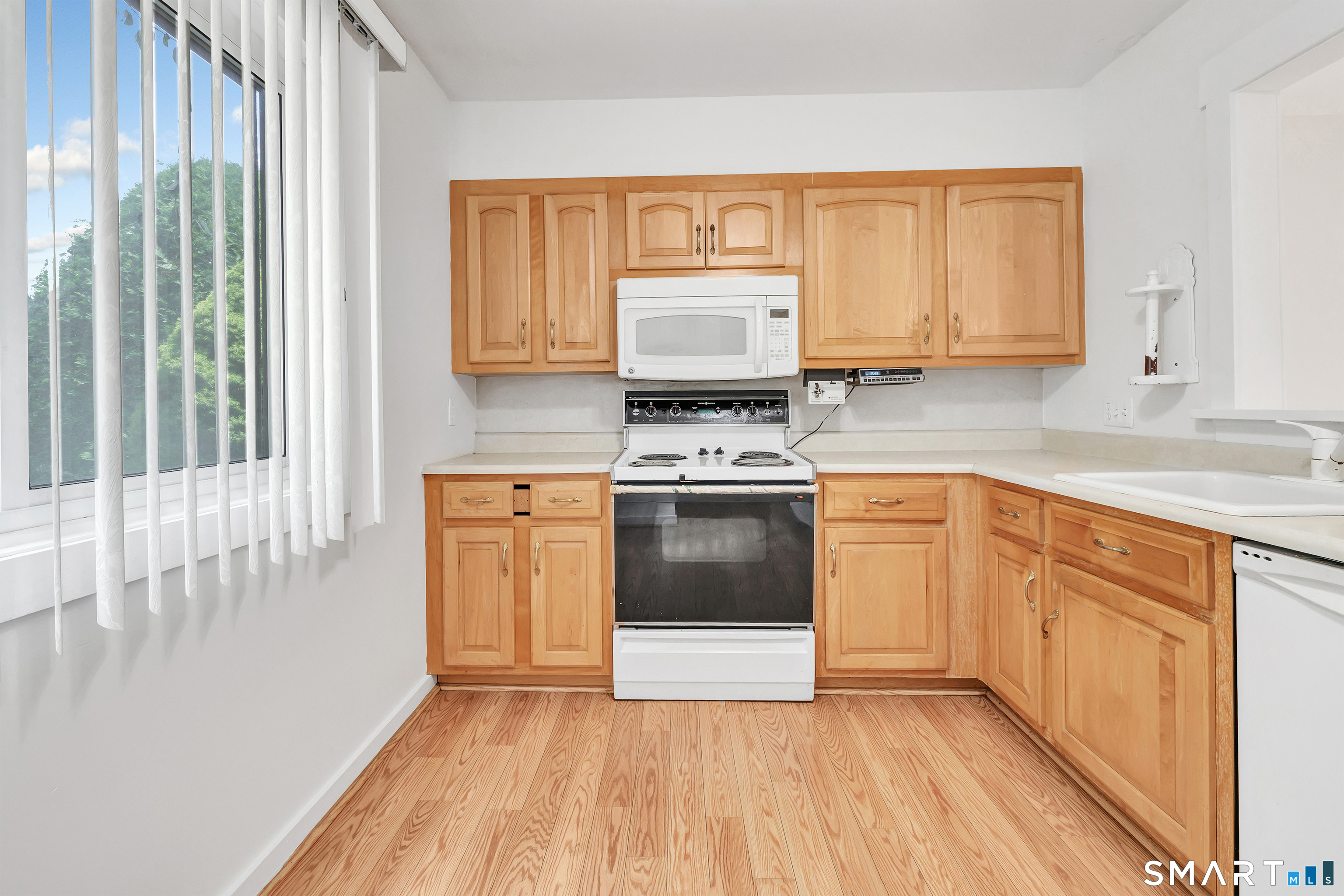 621 Onondaga Lane Unit #B photo 21