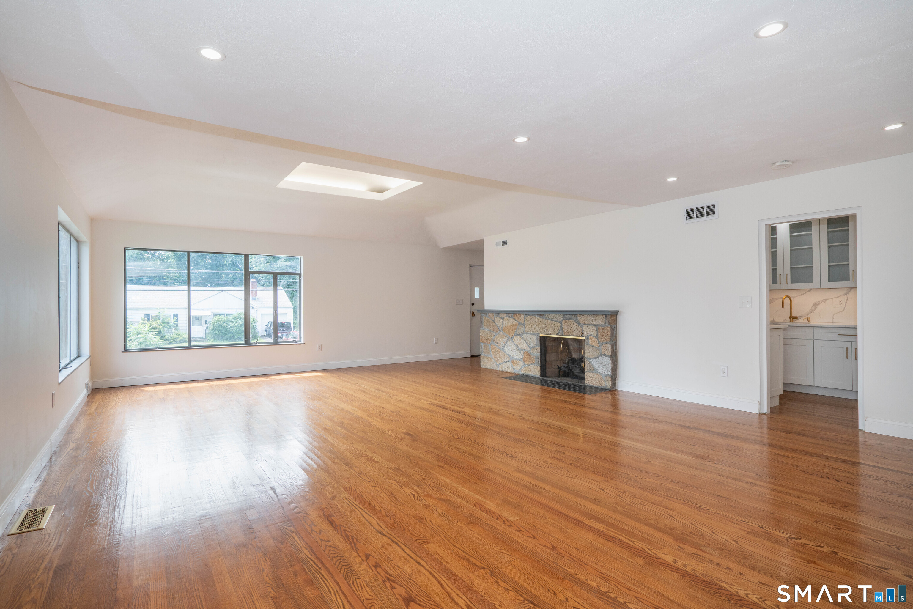 144 Haynes Road photo 8