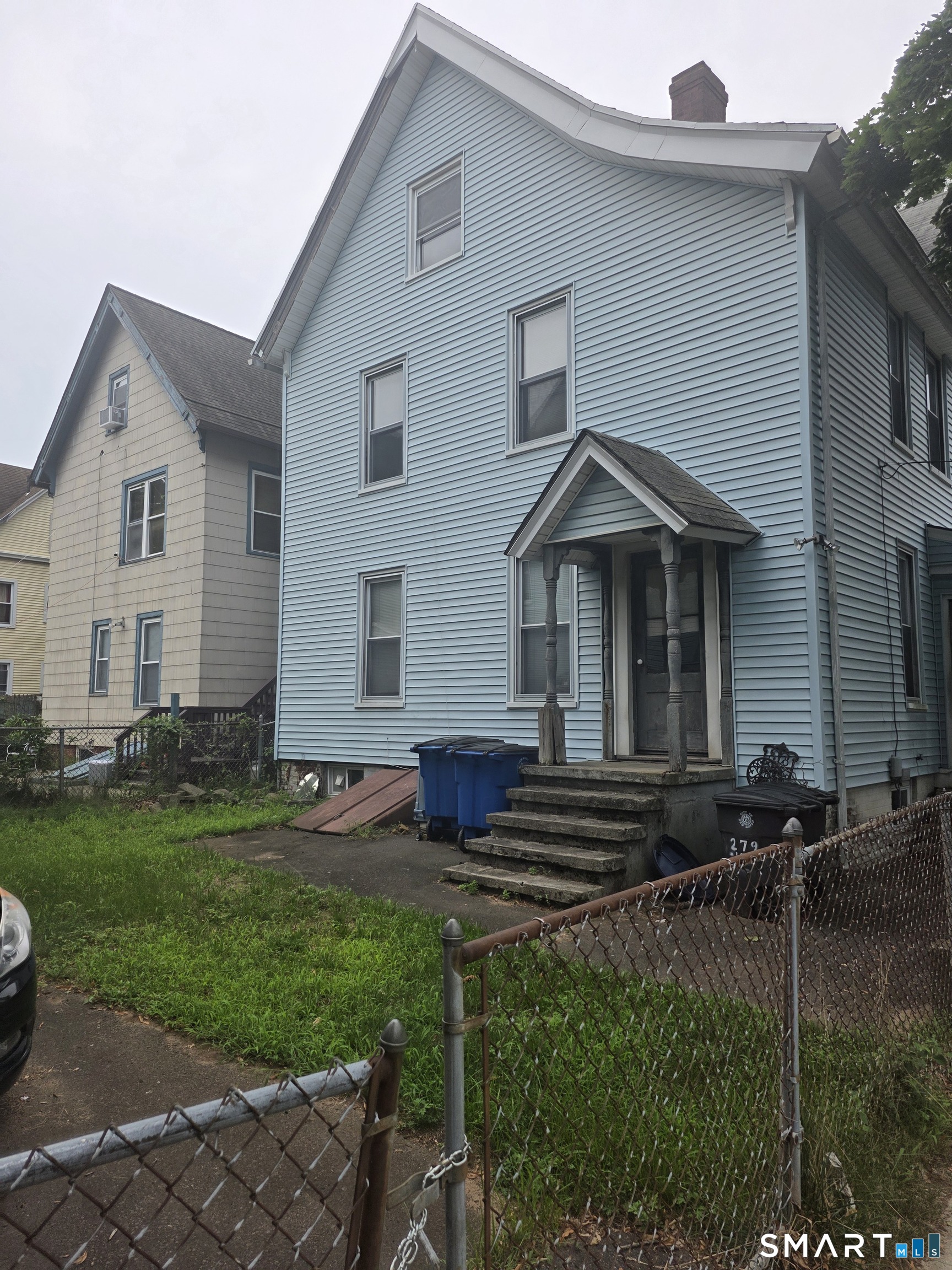 279 Howard Avenue photo 23