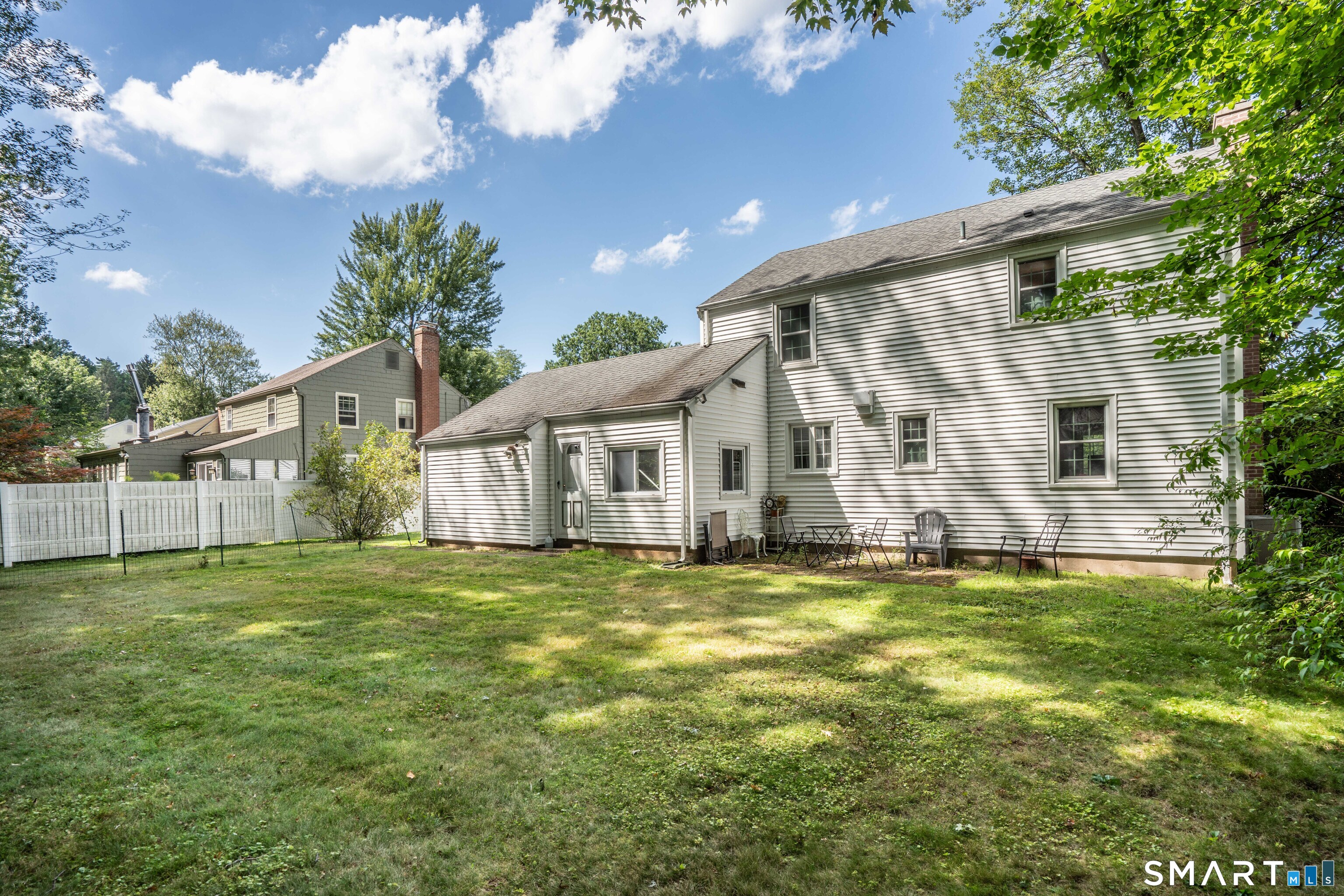 25 Greensview Drive photo 19