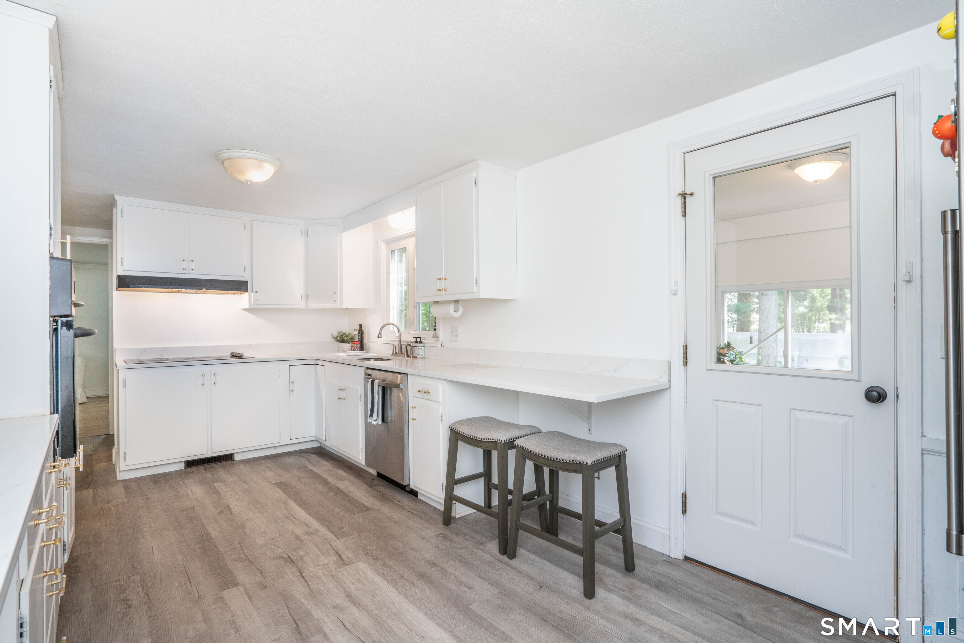 25 Greensview Drive photo 9