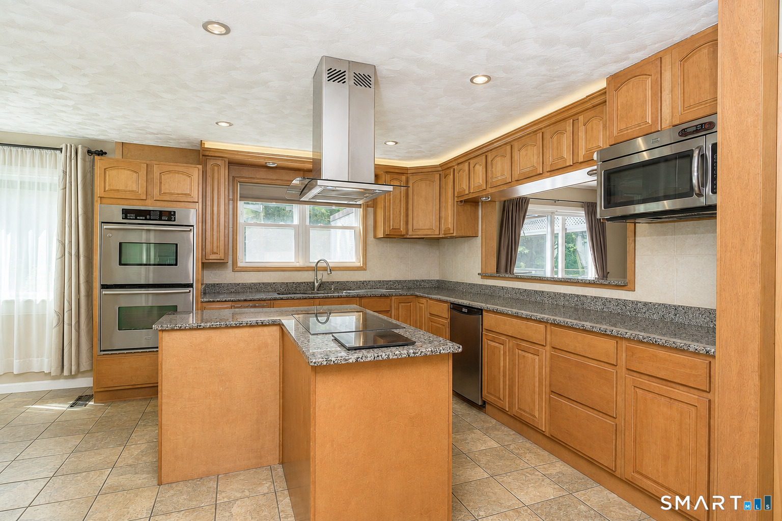 689 Squaw Rock Road photo 18