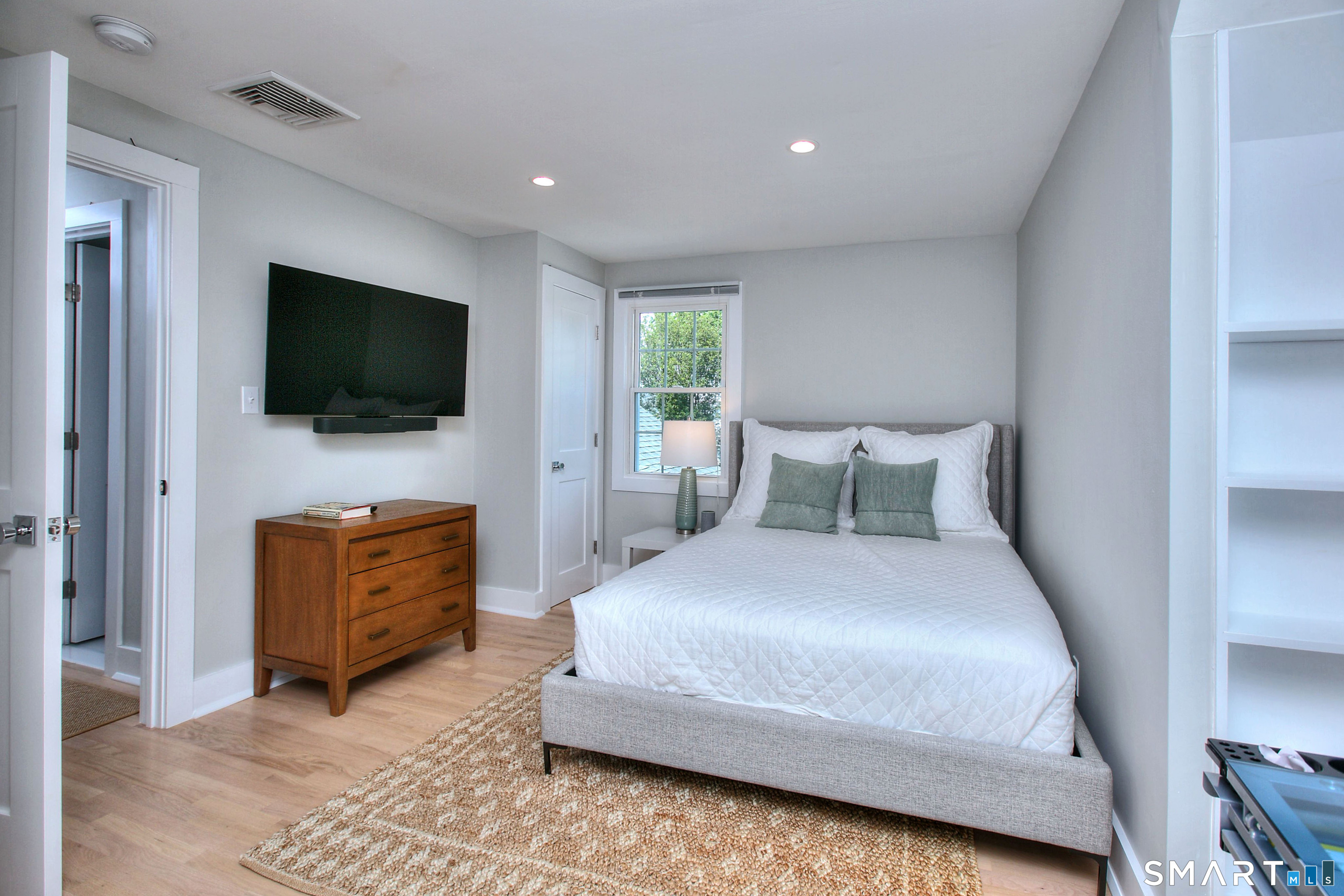 537 Penfield Road photo 29