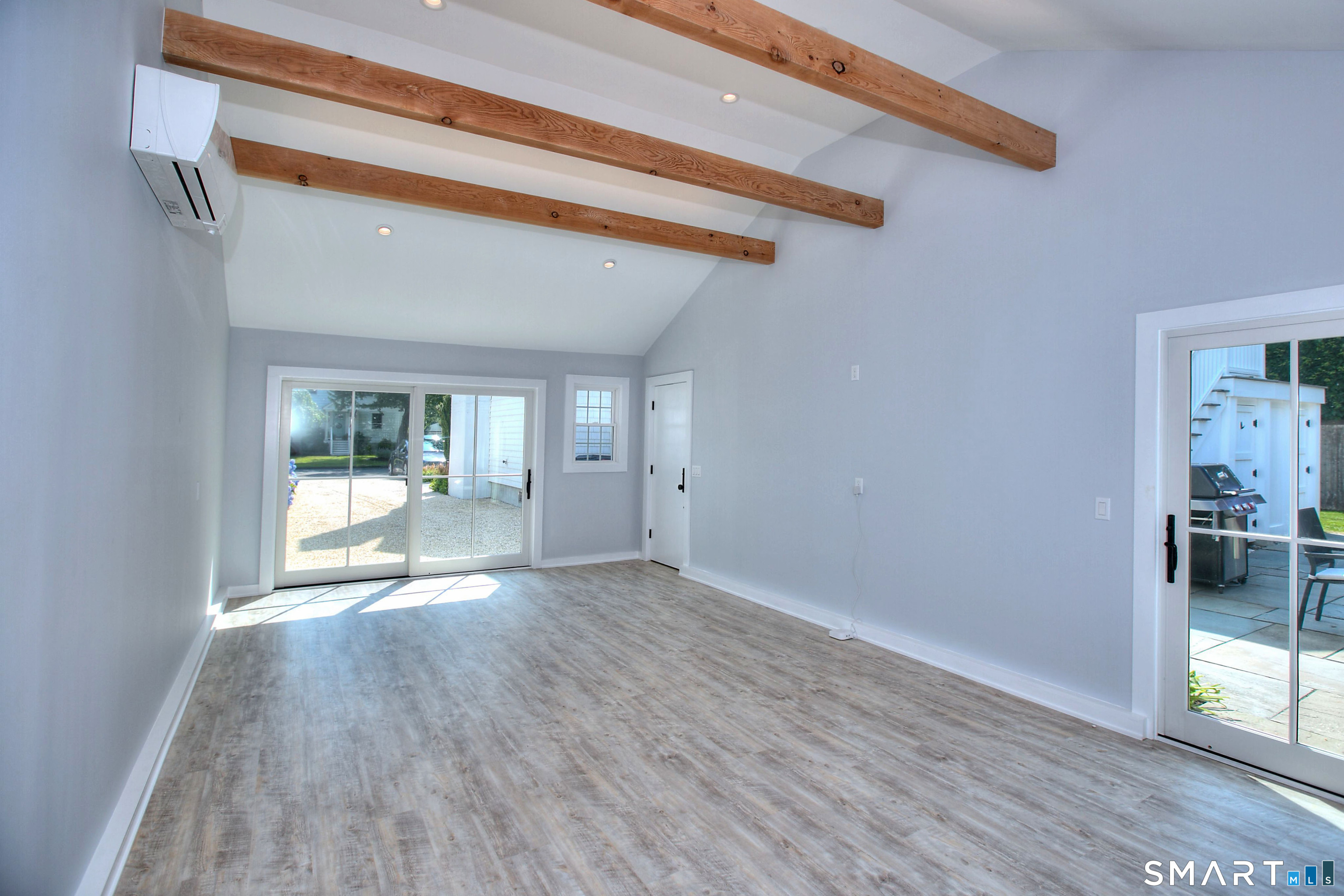 537 Penfield Road photo 31