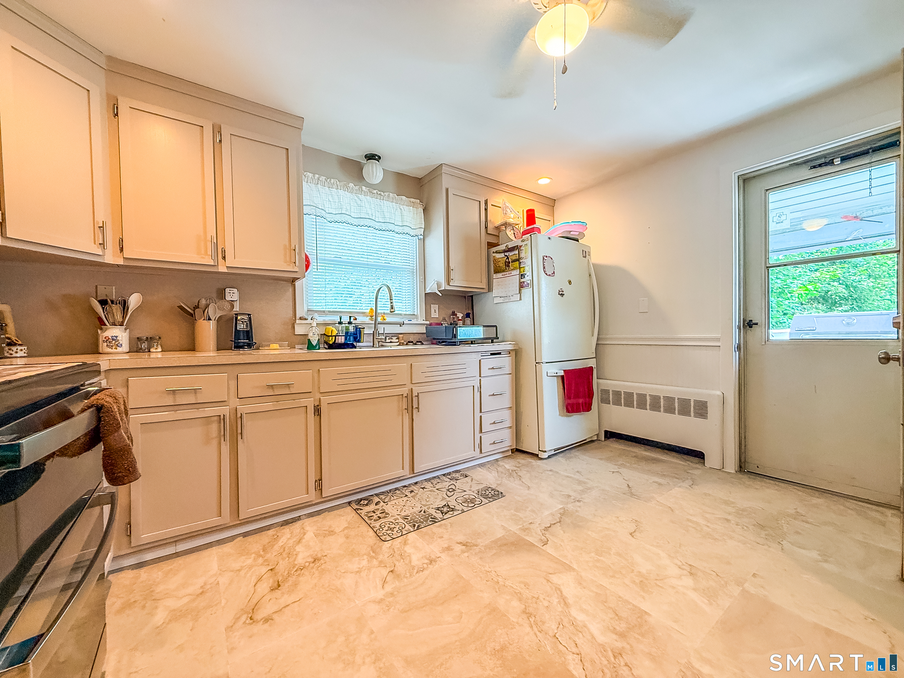 image of 394 W Washington St, Bristol, CT 06010 | MLS# 24198003