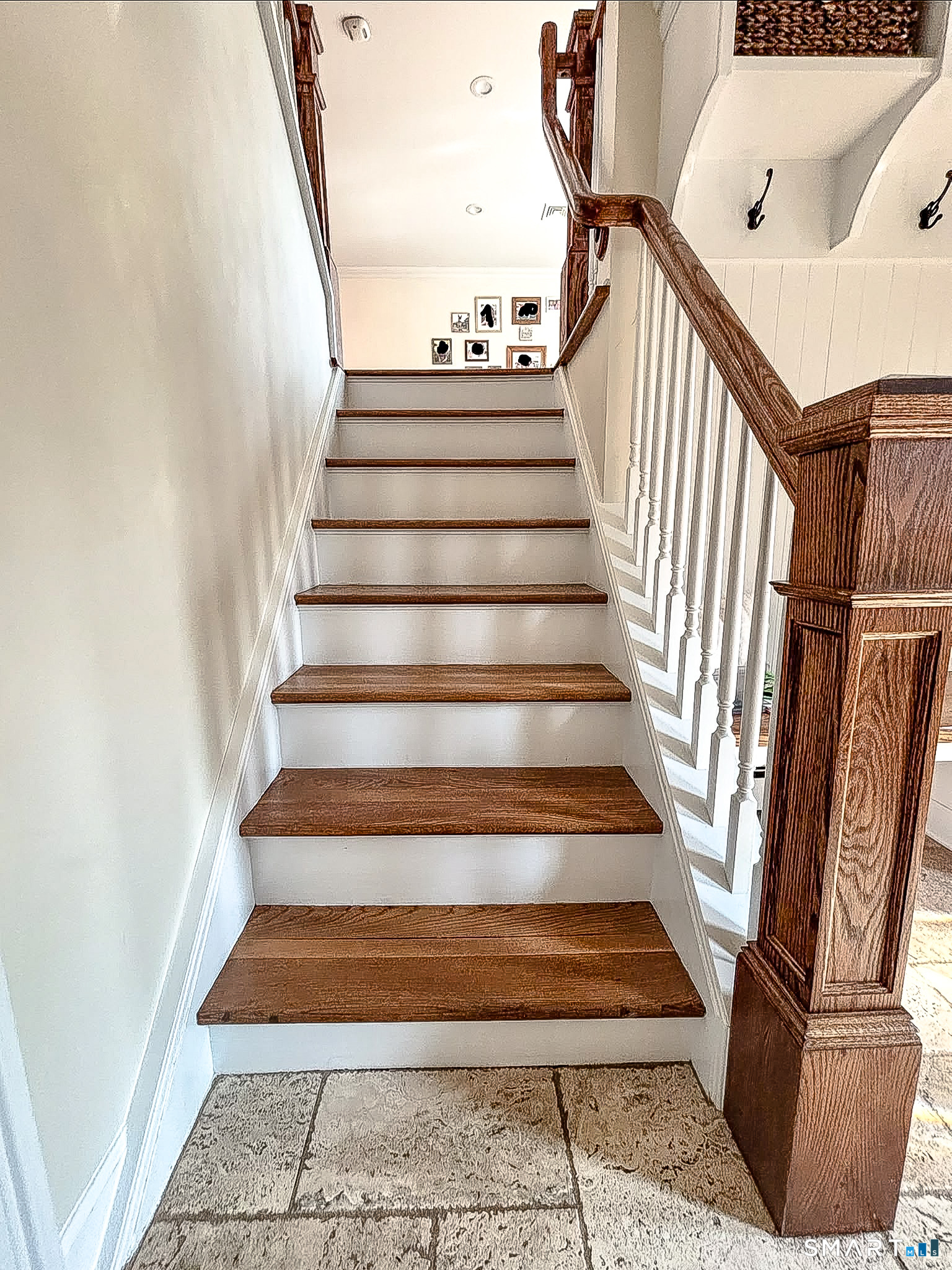 120 Pilgrim Drive photo 7