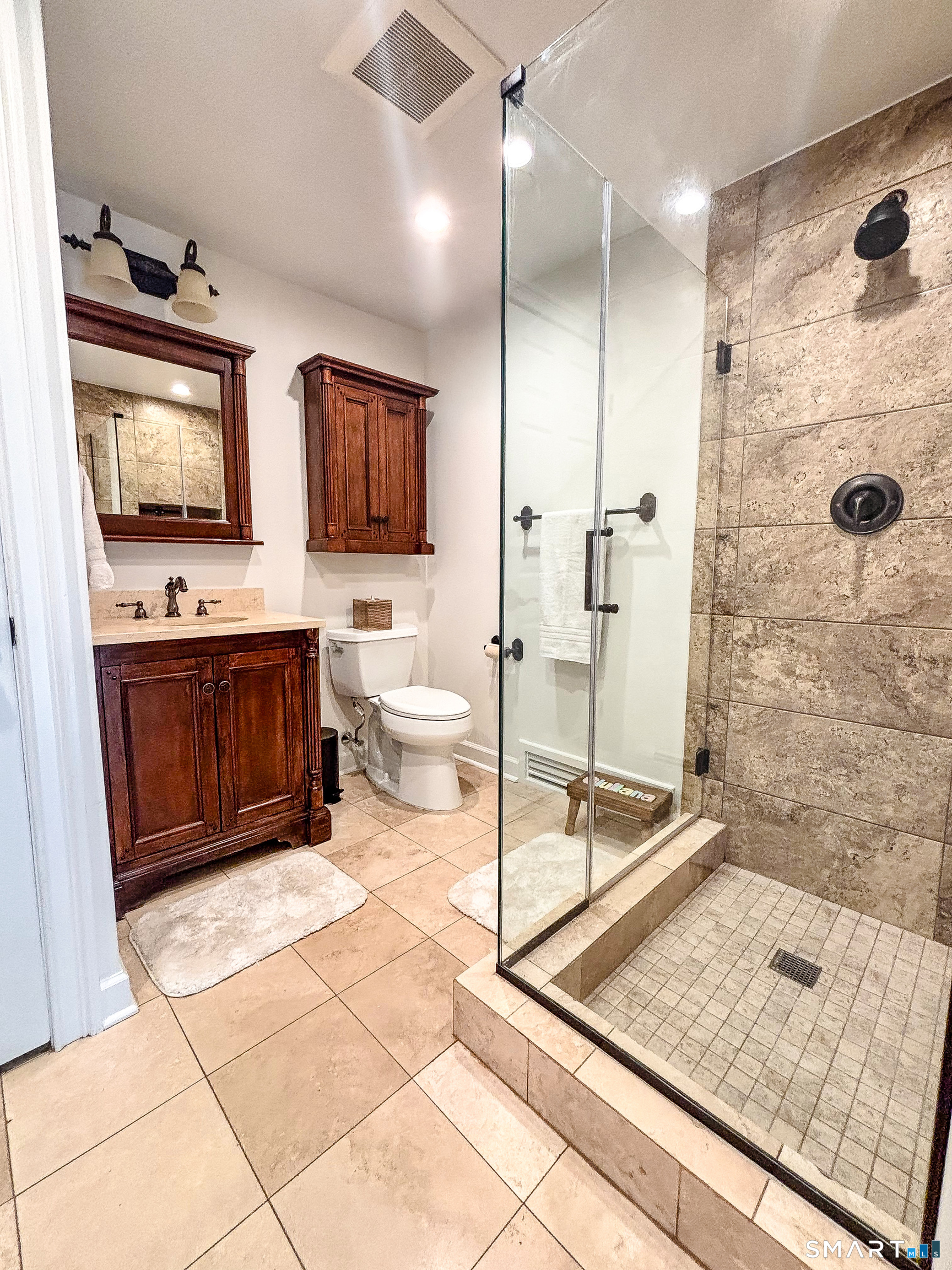 120 Pilgrim Drive photo 8