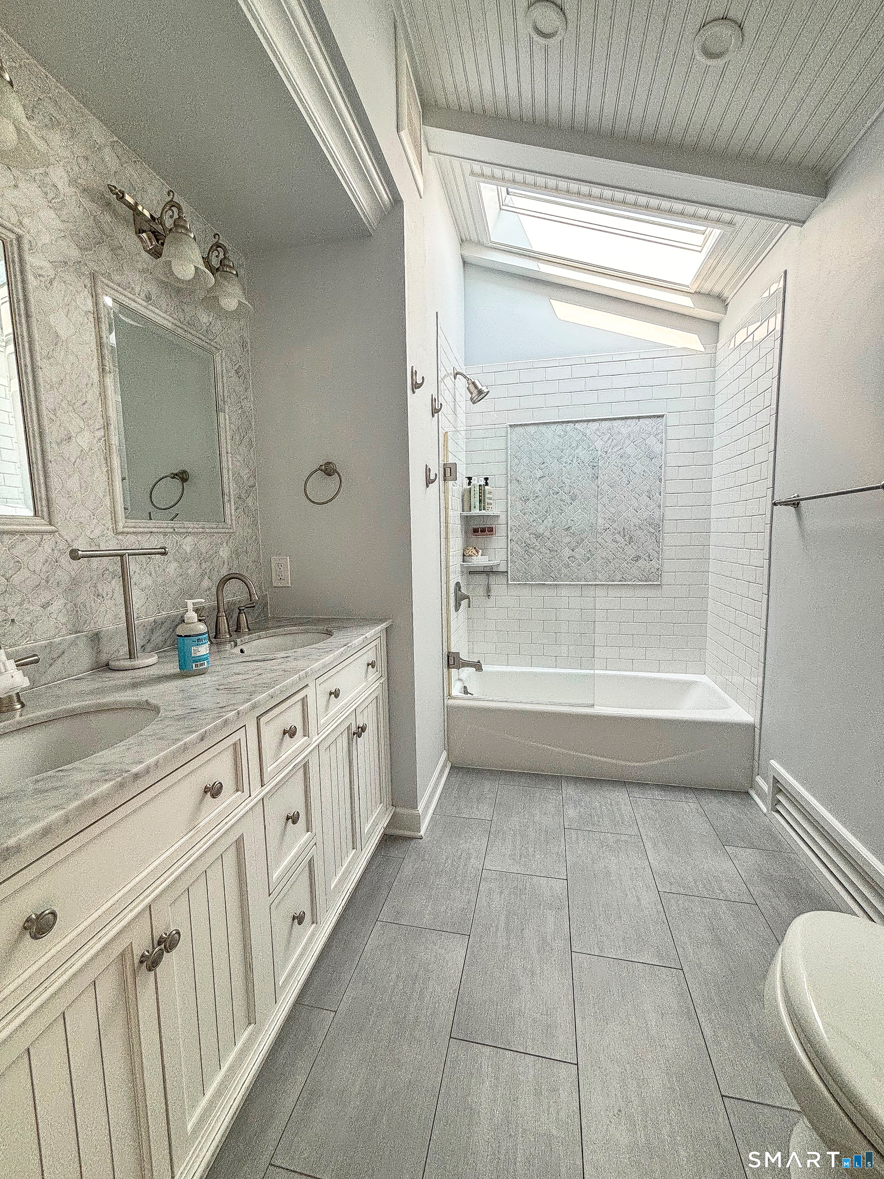 120 Pilgrim Drive photo 24