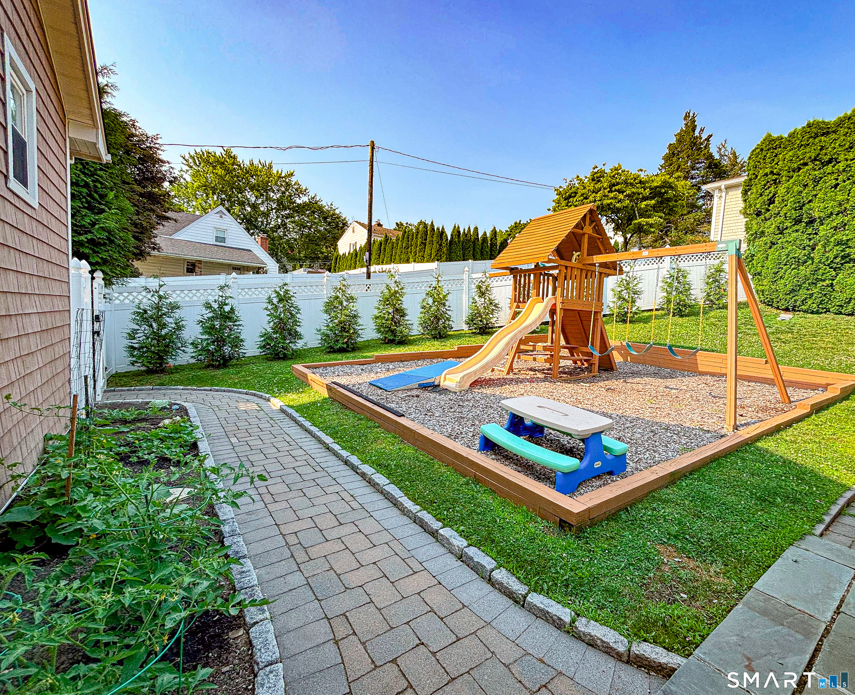 120 Pilgrim Drive photo 30