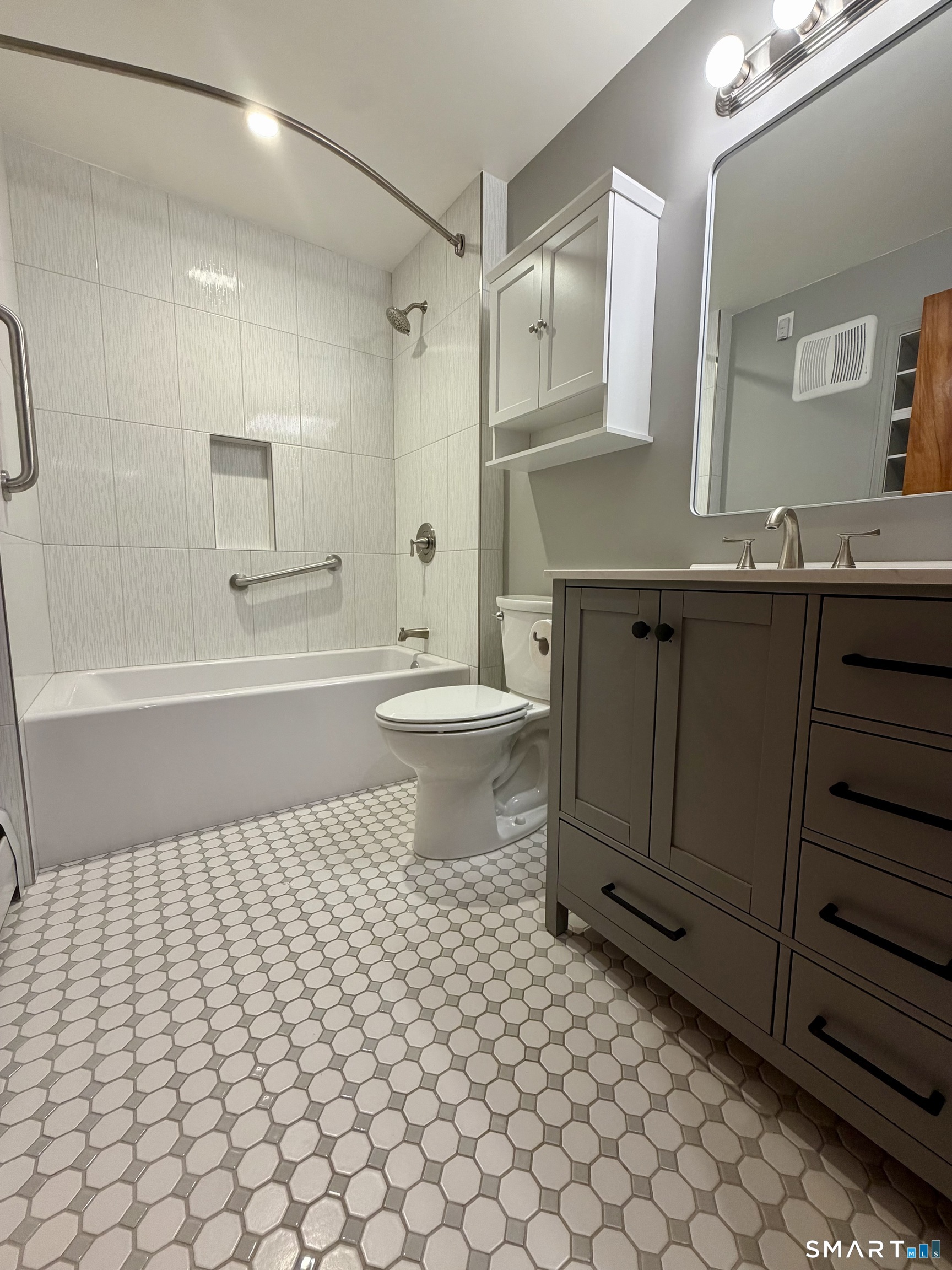 110 Collett Street photo 12