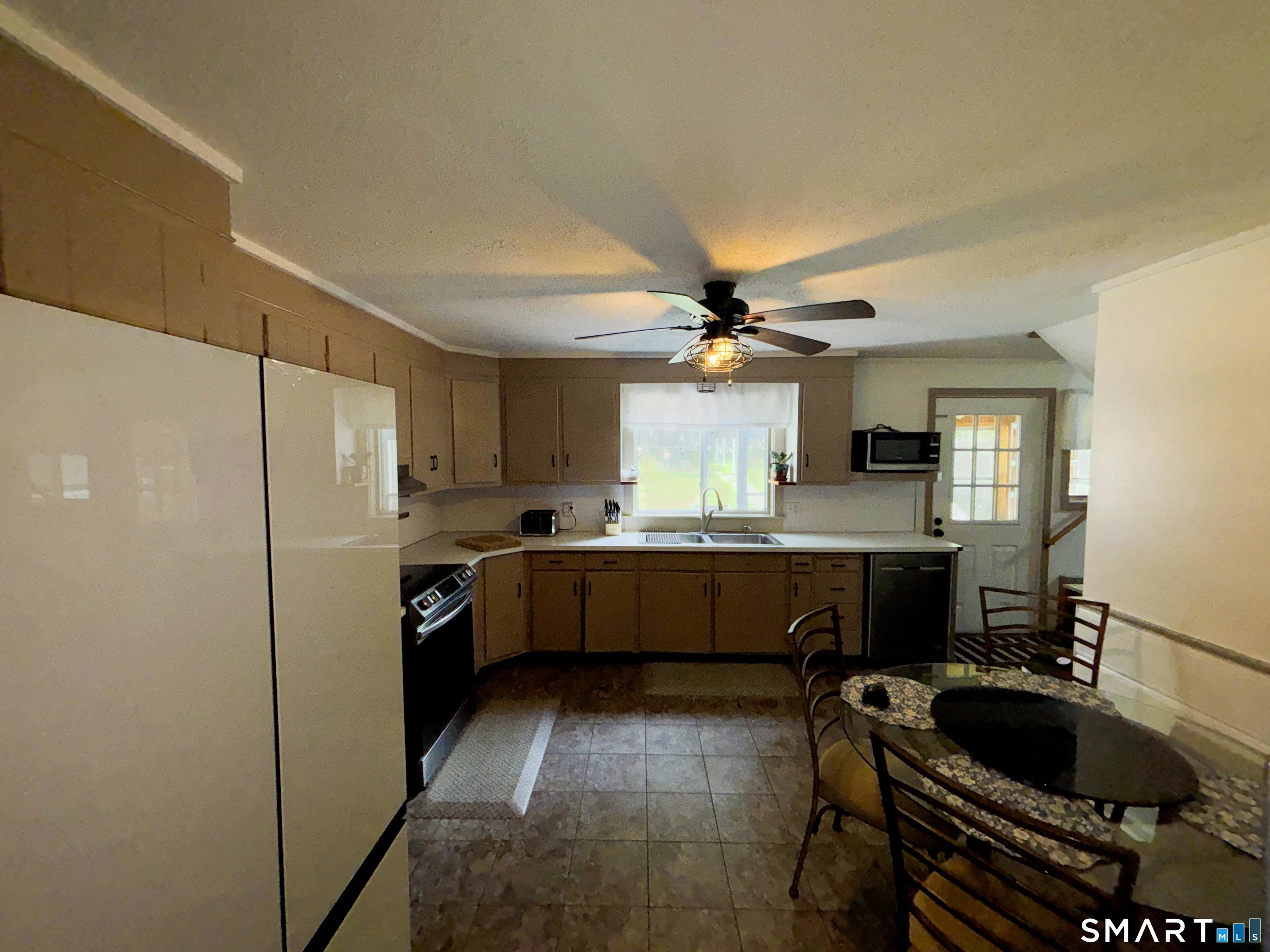 146 Concord Street photo 9