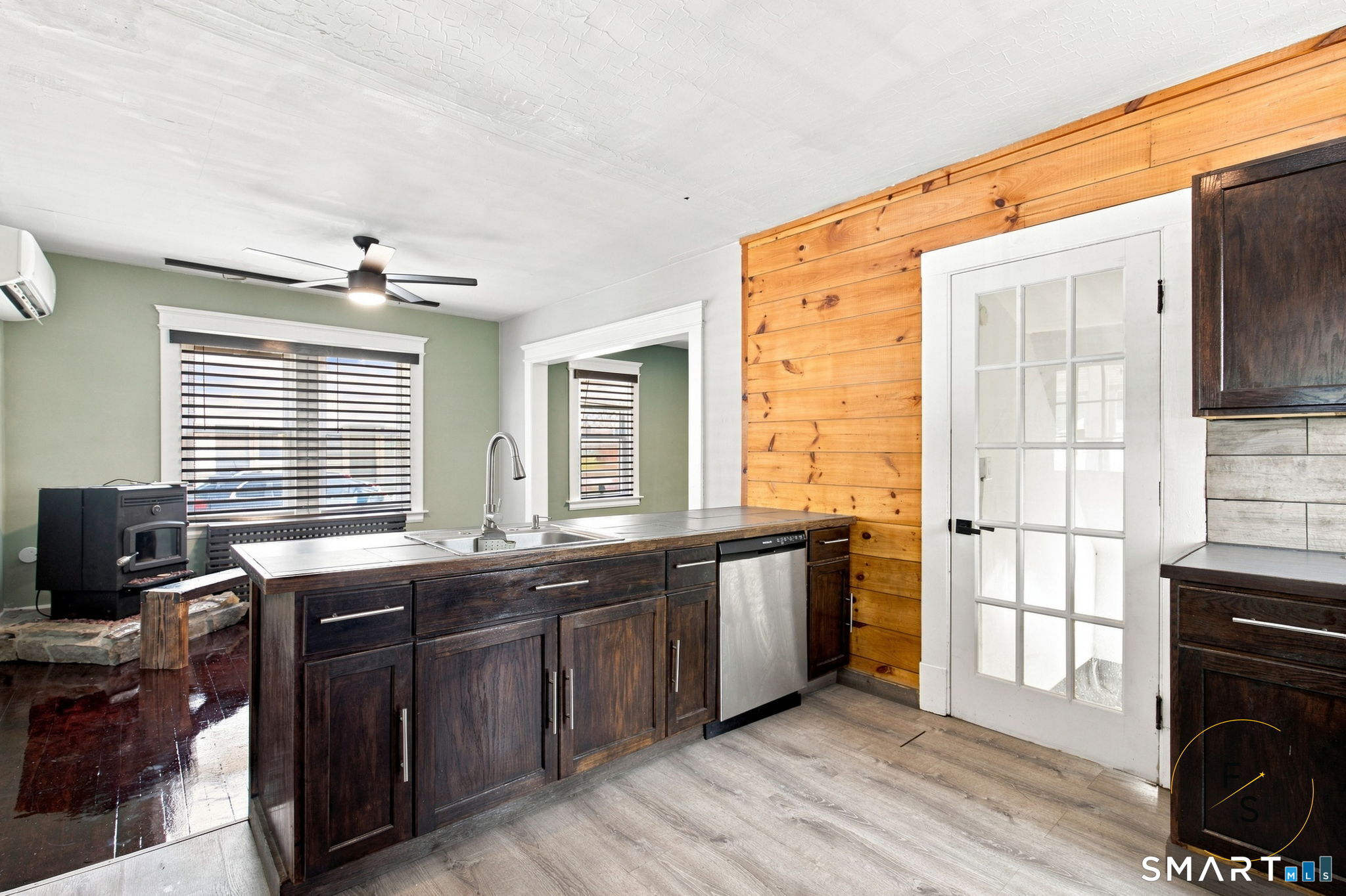 315 Frost Road photo 11