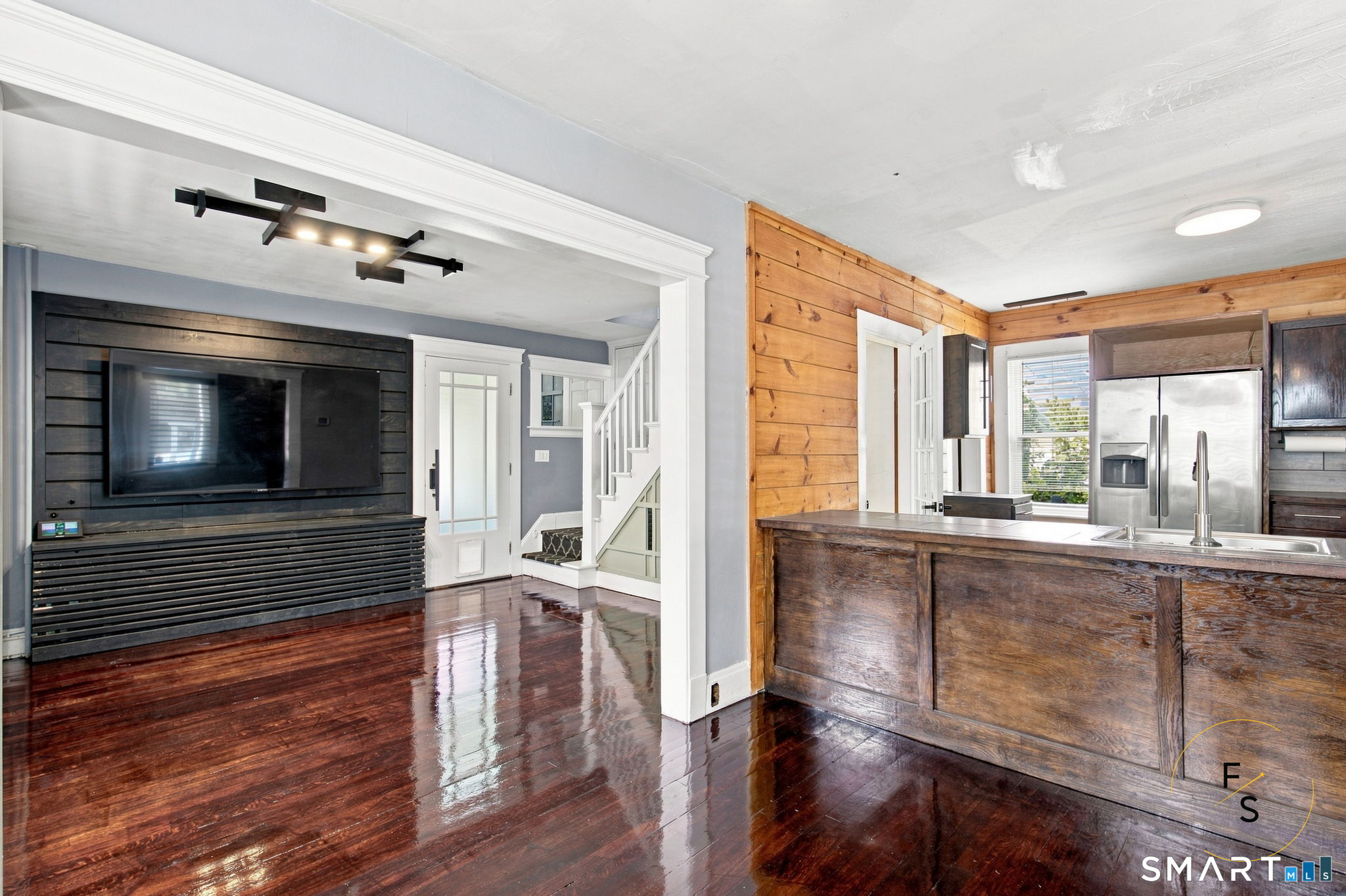 315 Frost Road photo 10