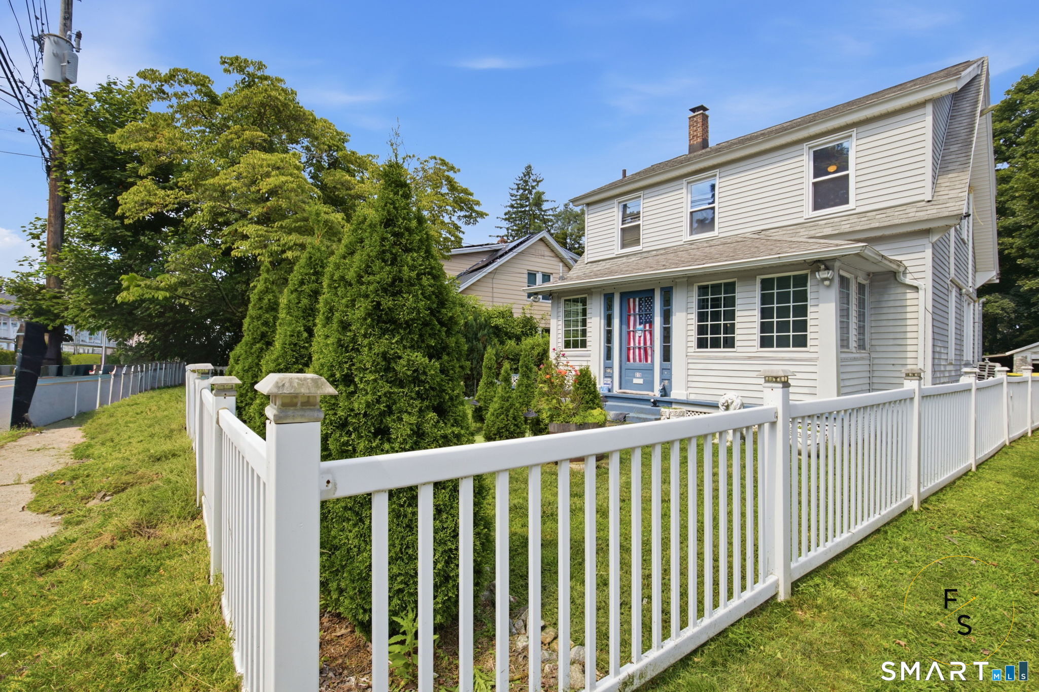 315 Frost Road photo 2
