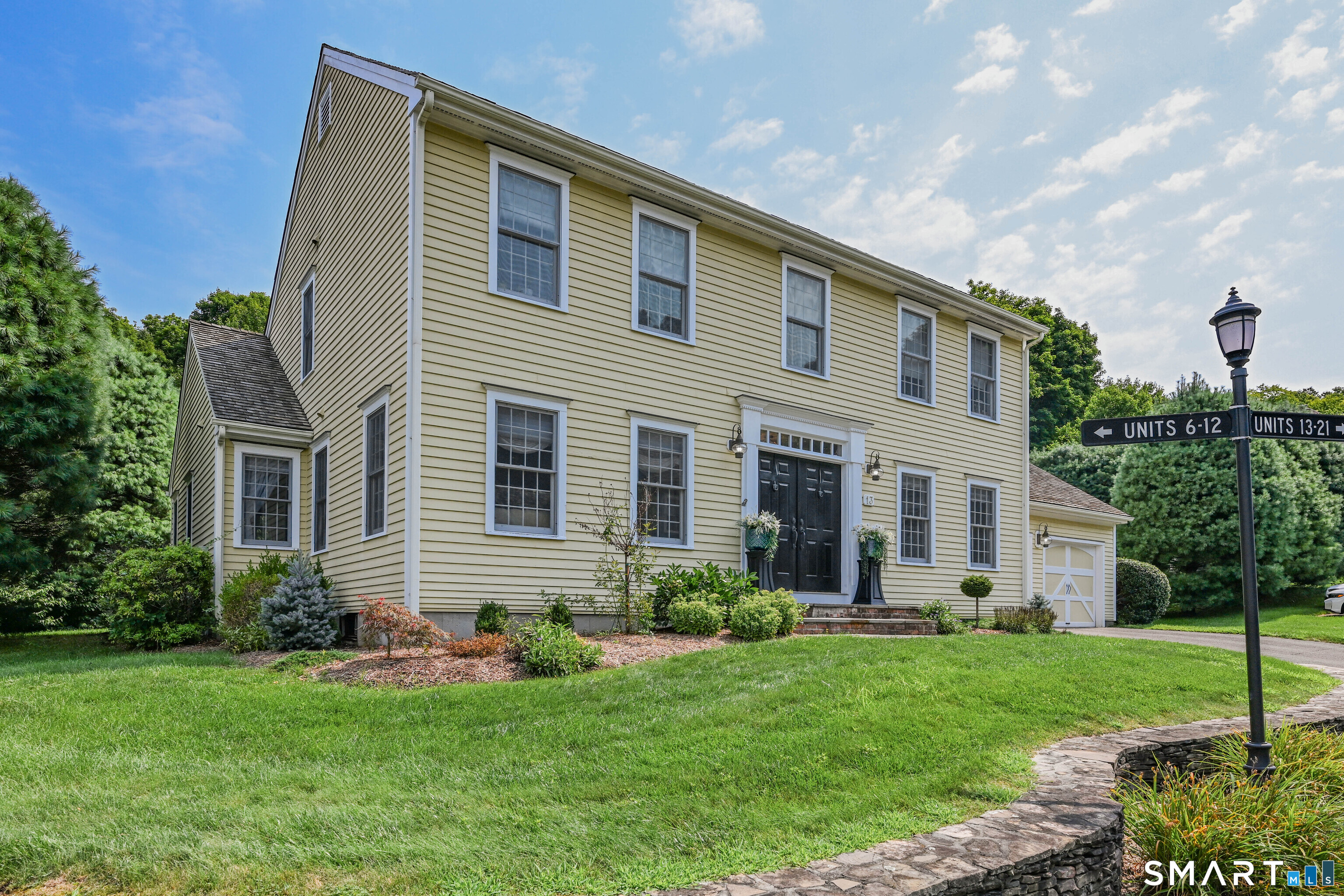 13 Hillview Lane