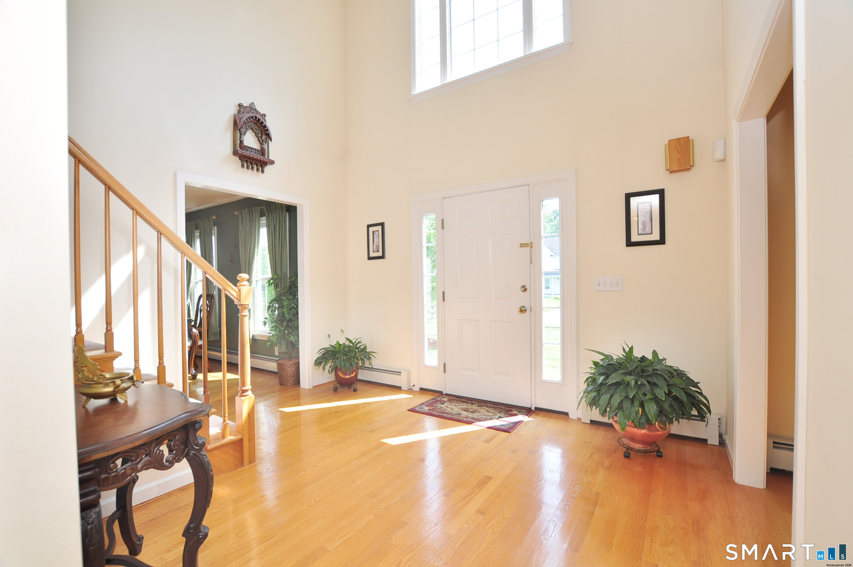 87 Gilbert Lane photo 2