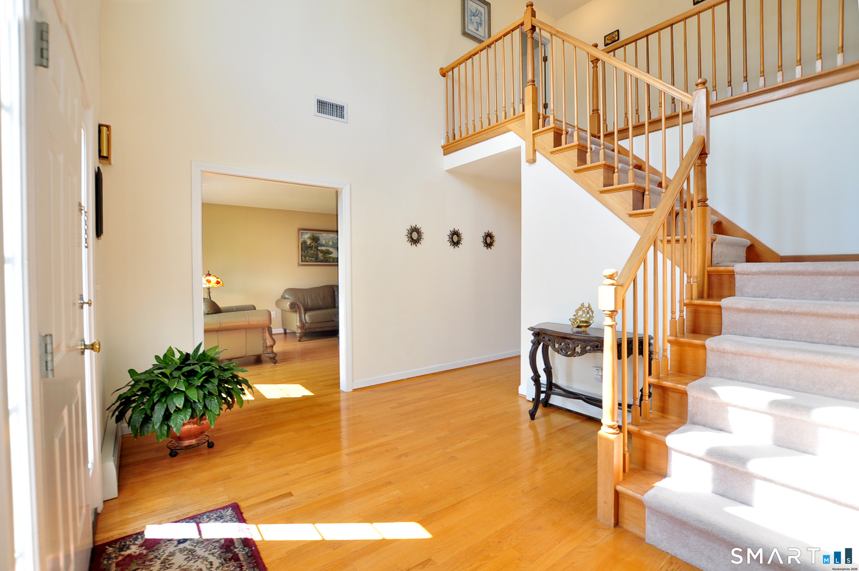 87 Gilbert Lane photo 4