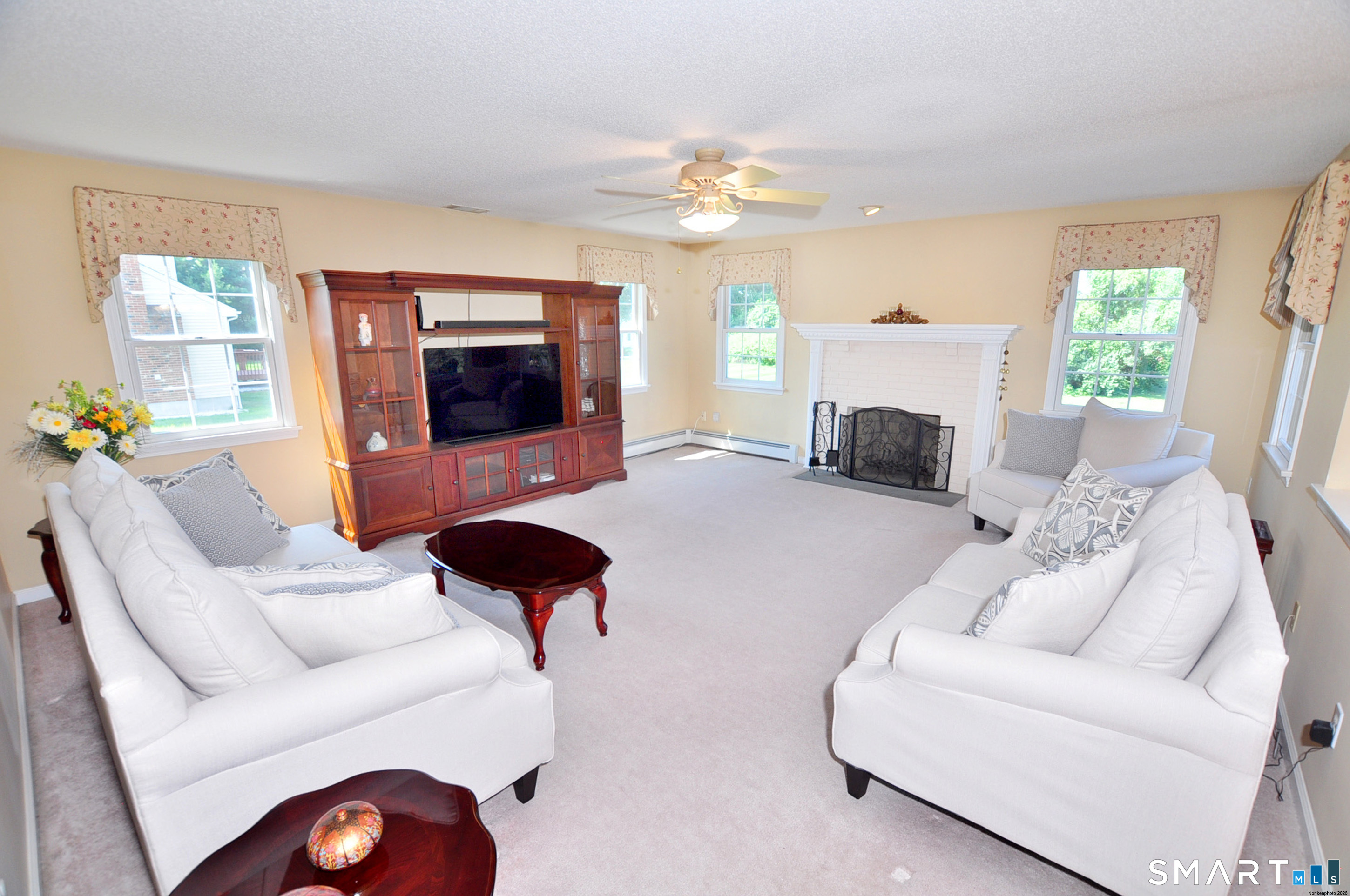 87 Gilbert Lane photo 8