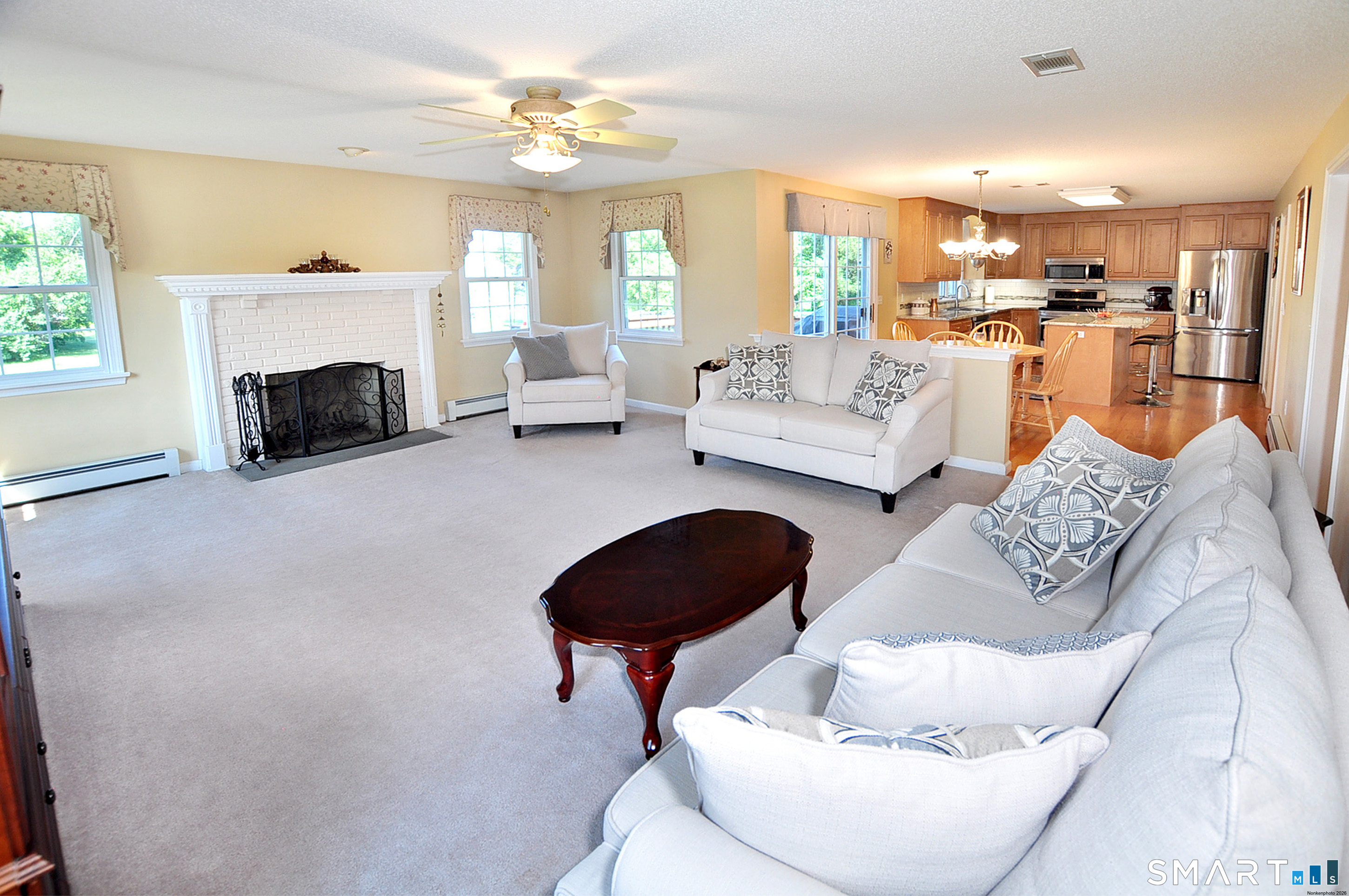 87 Gilbert Lane photo 10