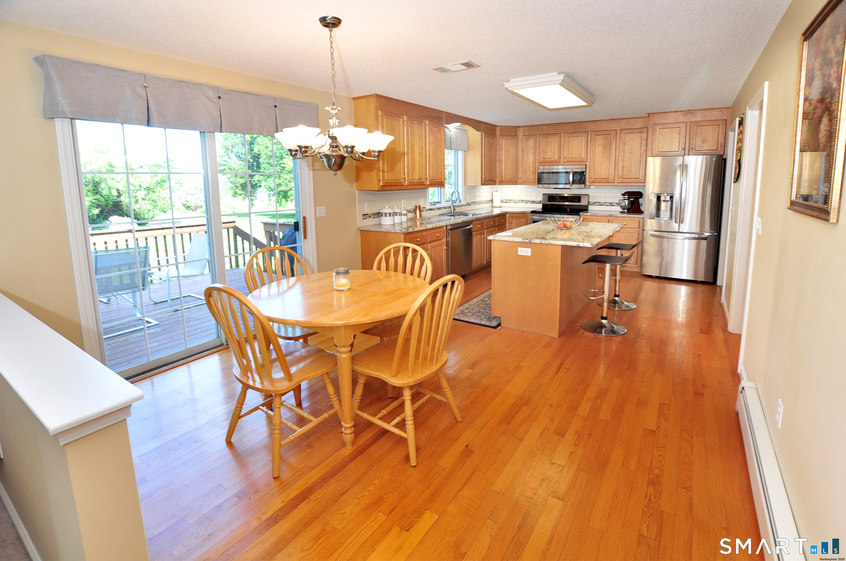 87 Gilbert Lane photo 11