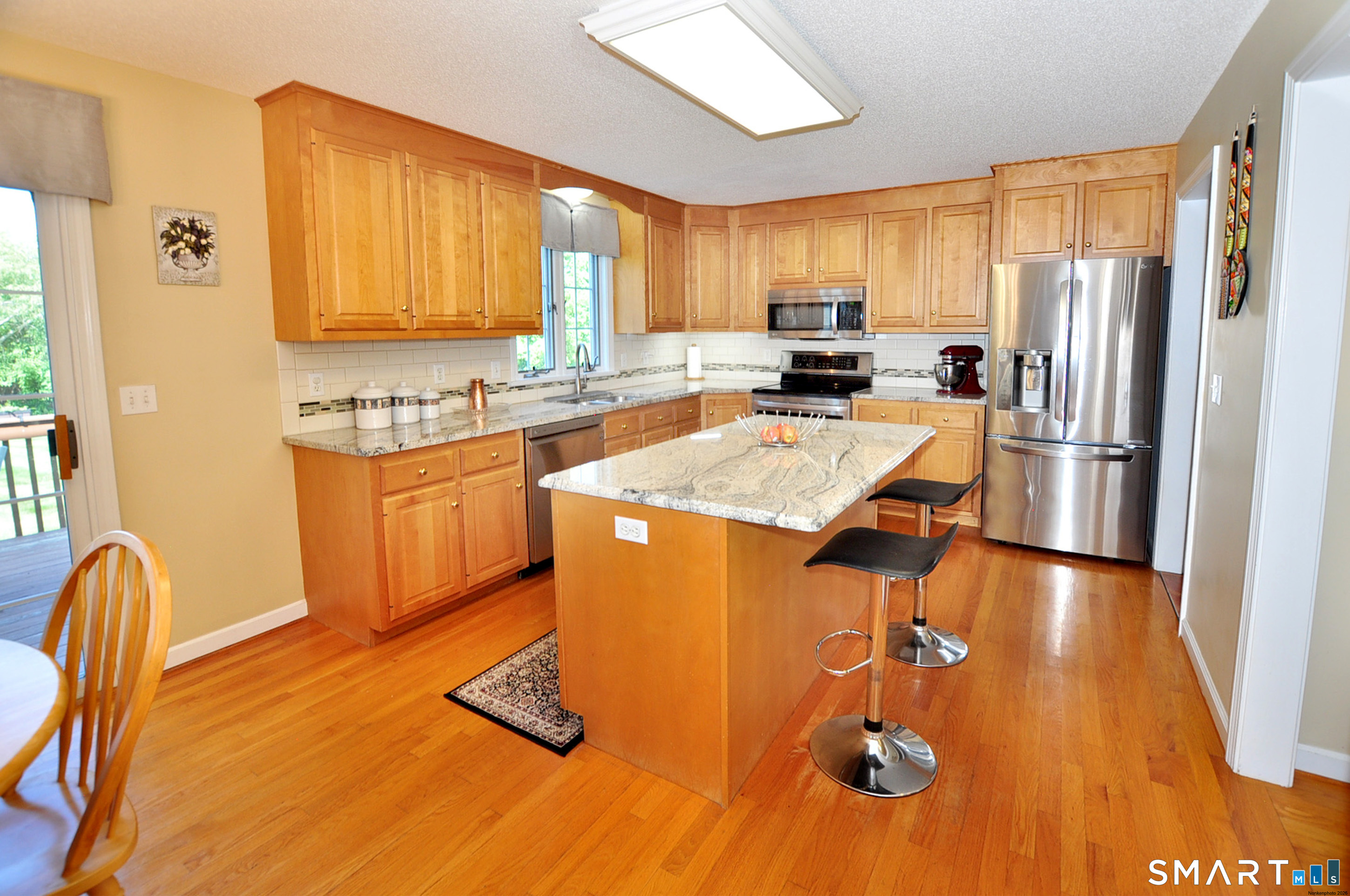 87 Gilbert Lane photo 12