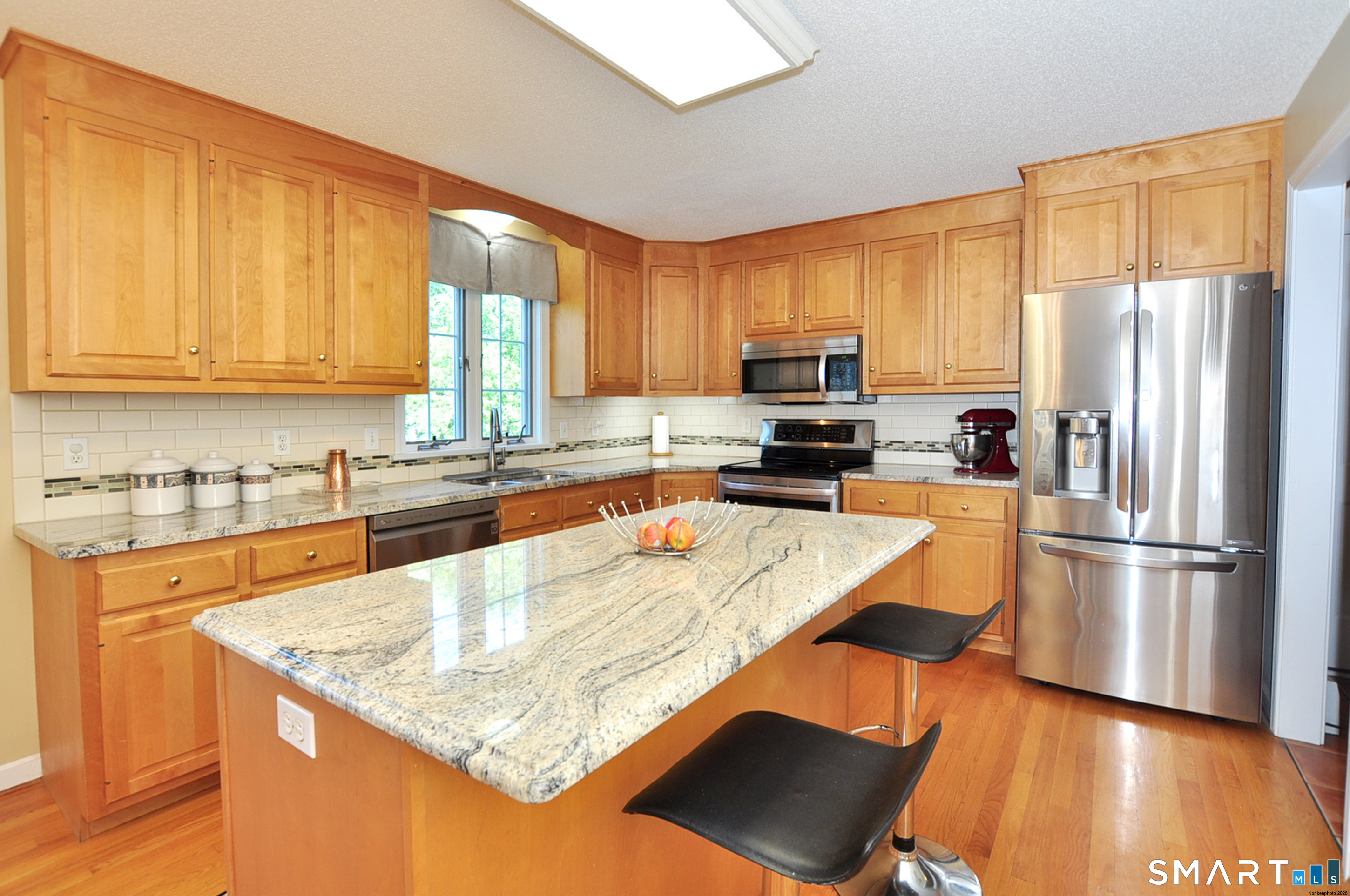 87 Gilbert Lane photo 13