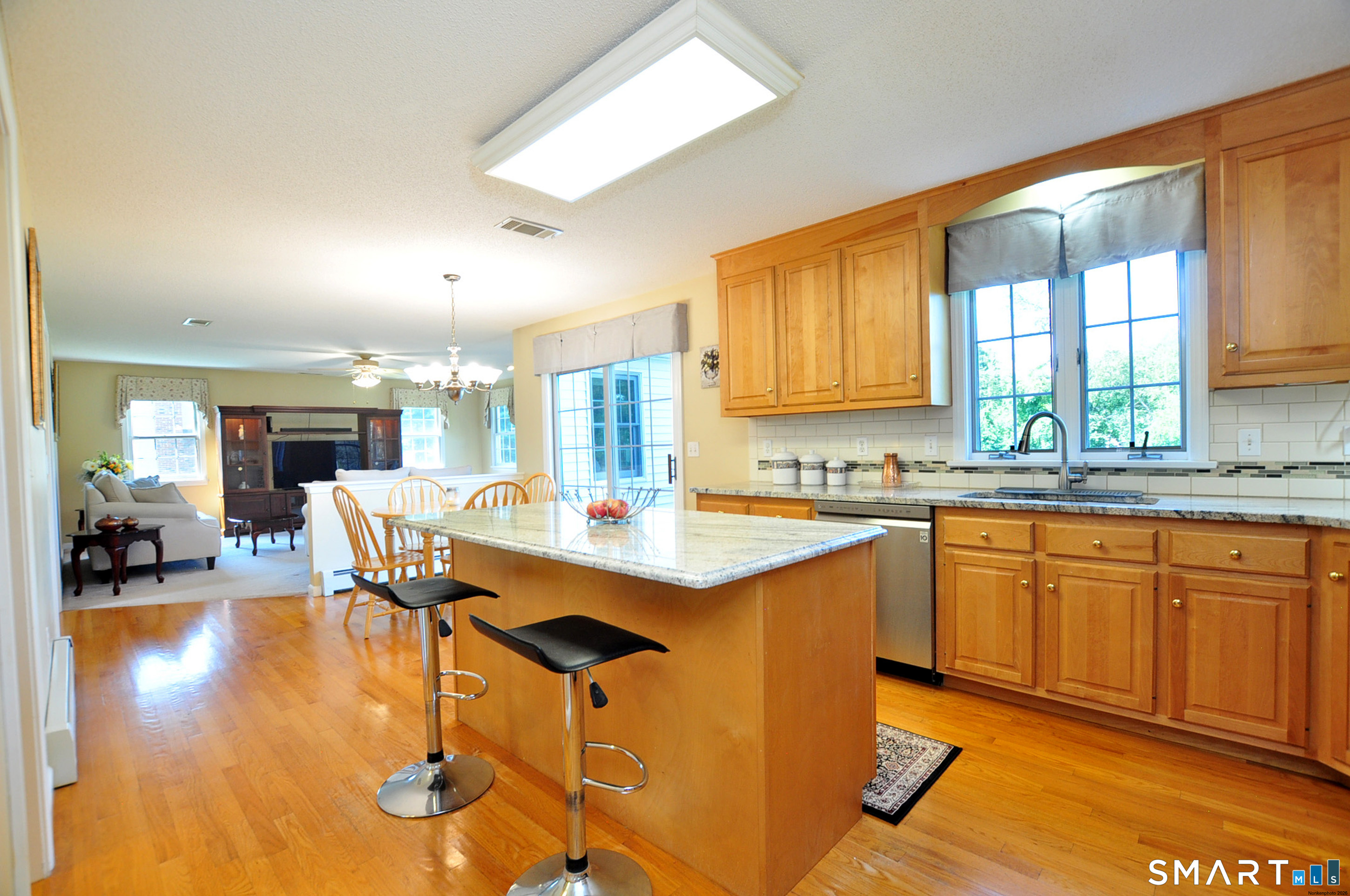 87 Gilbert Lane photo 14