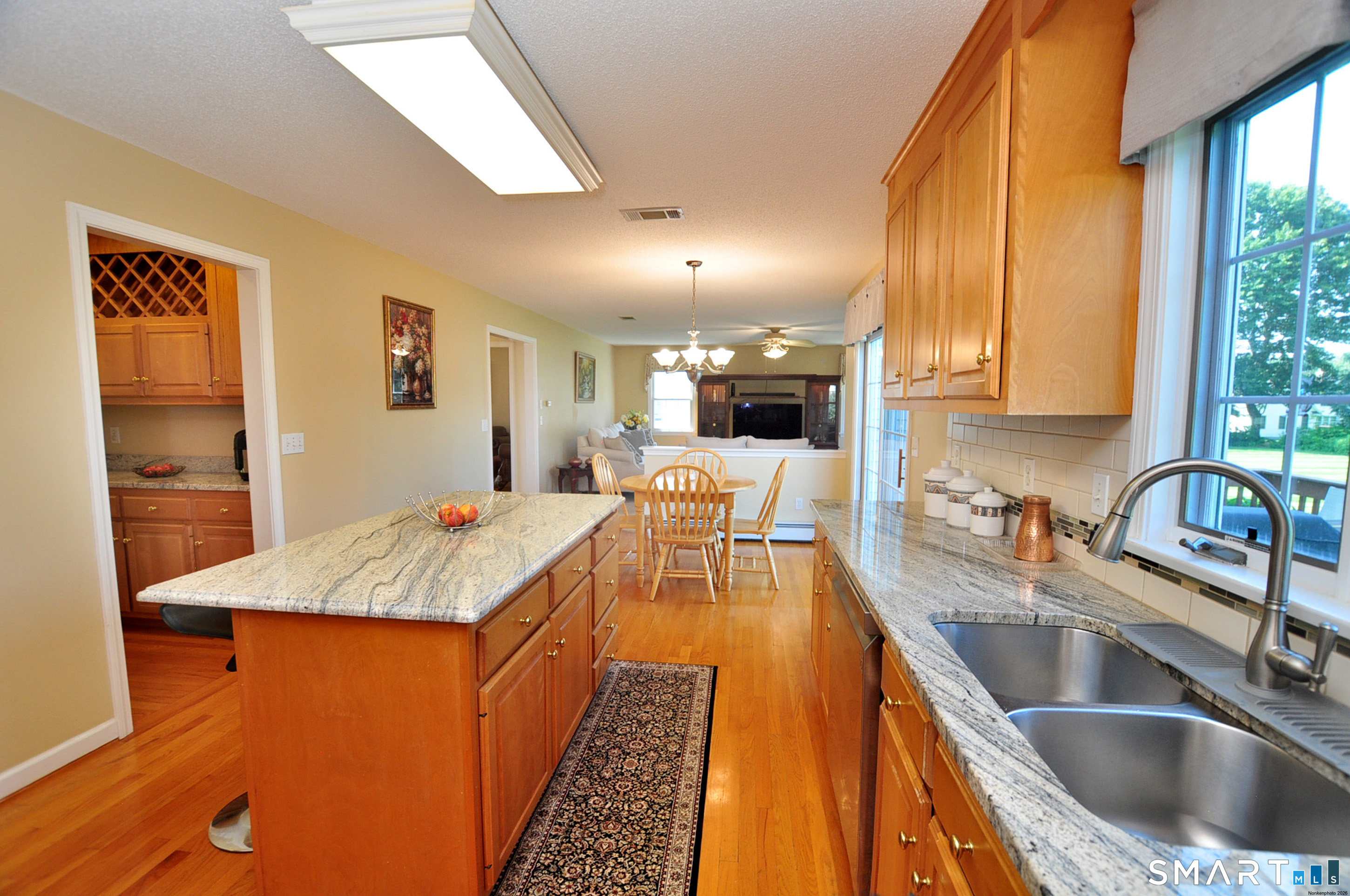 87 Gilbert Lane photo 15