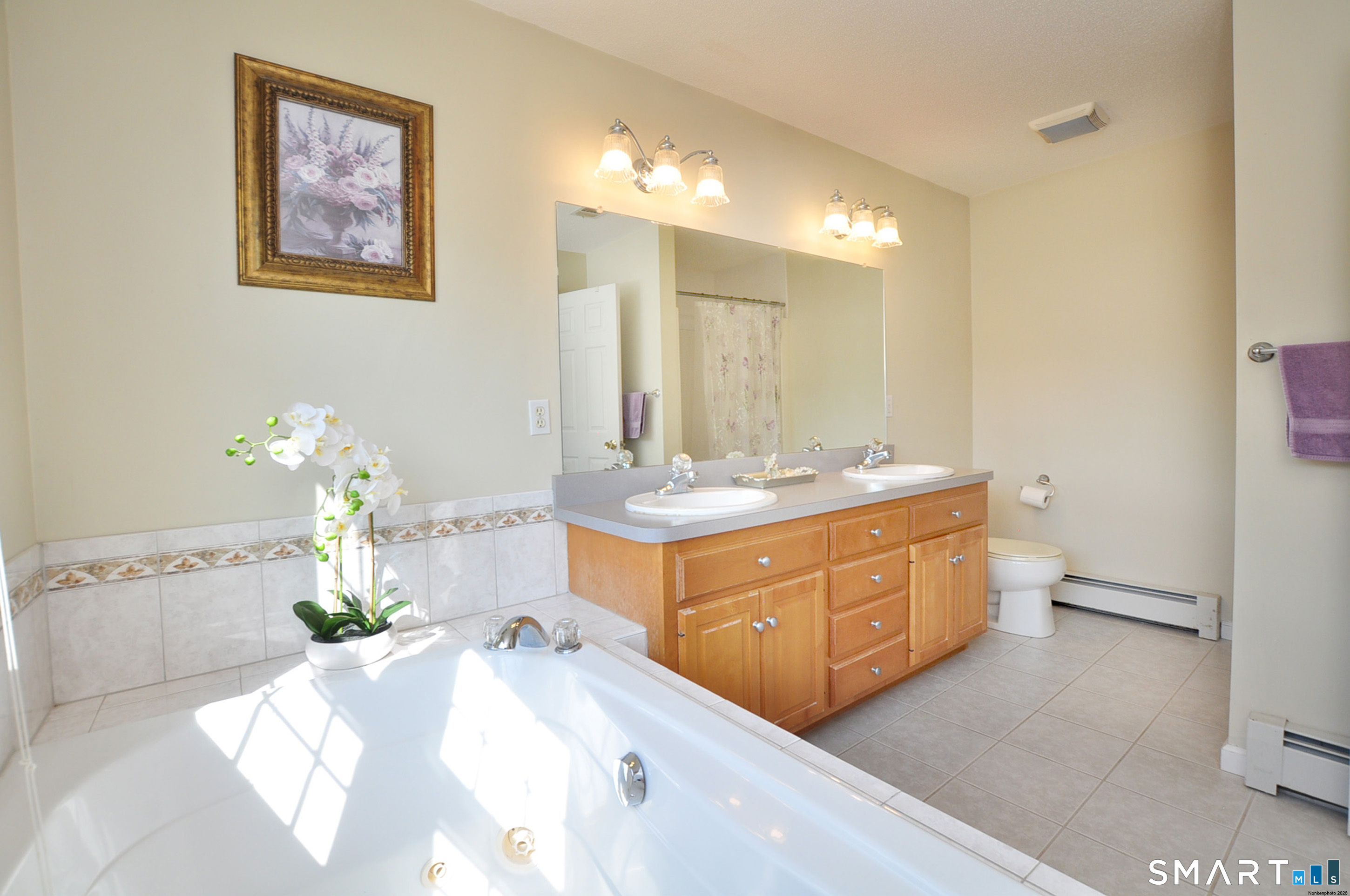87 Gilbert Lane photo 29