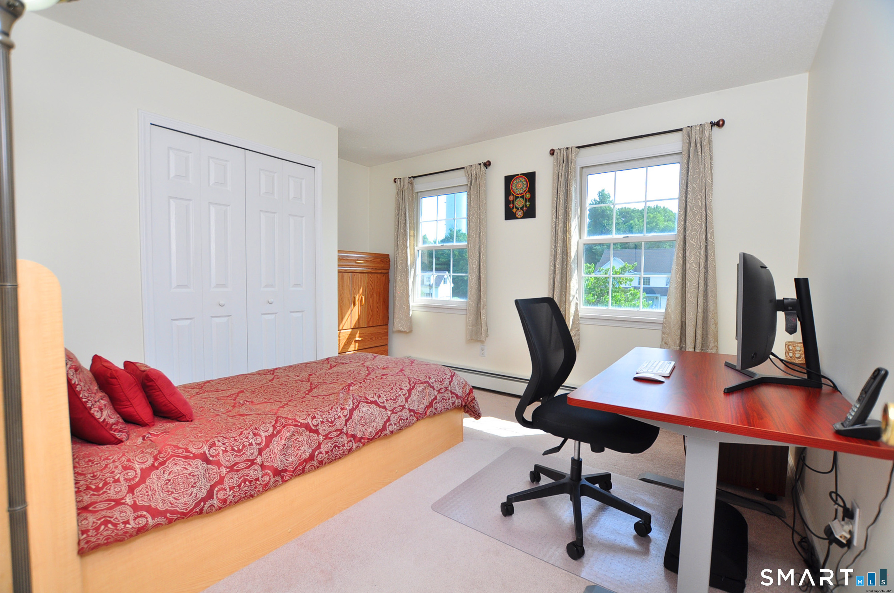 87 Gilbert Lane photo 31