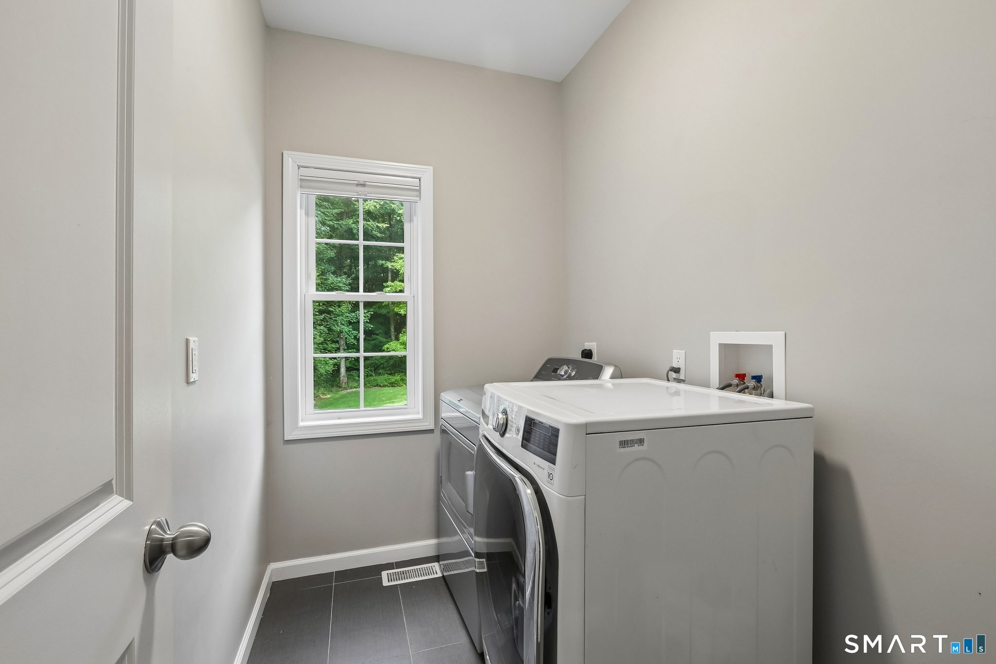 10 High Ridge Grove photo 15