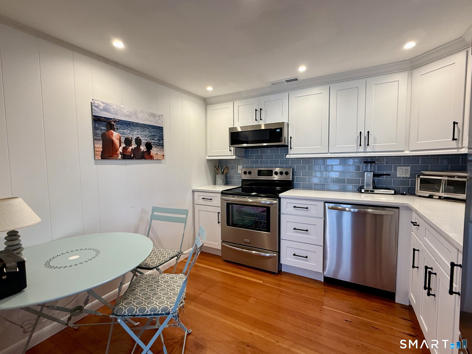 10 Reeves Avenue photo 11