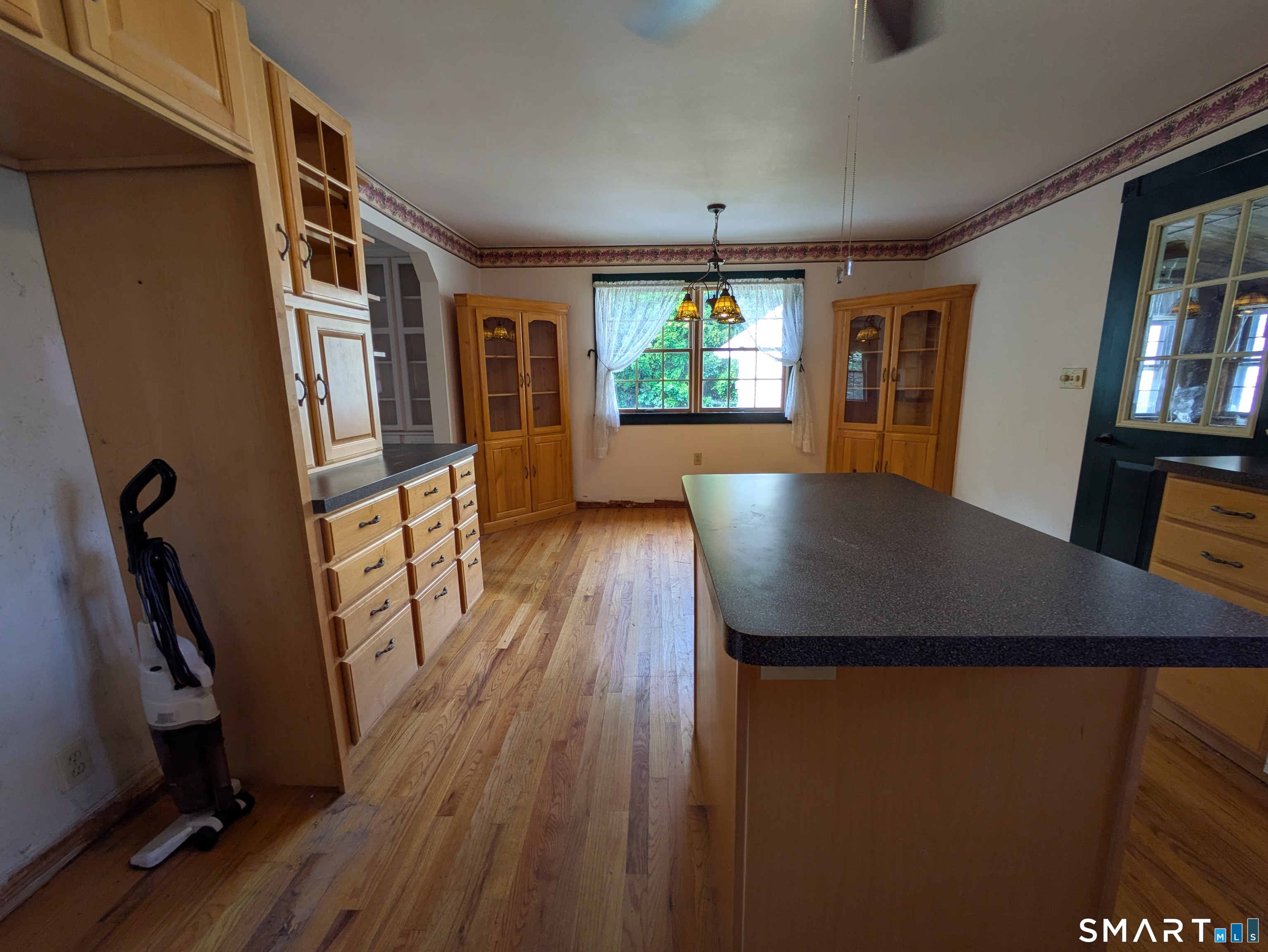 261 Coram Road photo 6