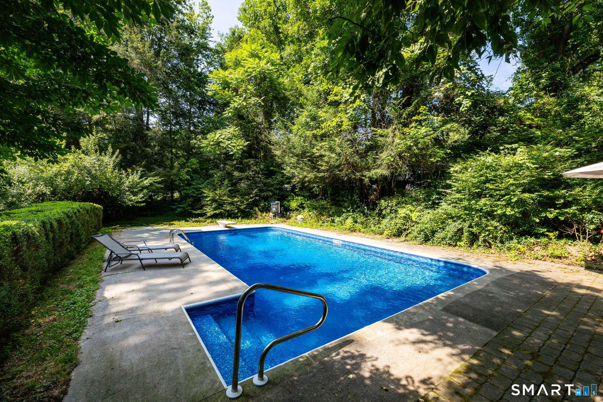 296 Lakemere Drive photo 32