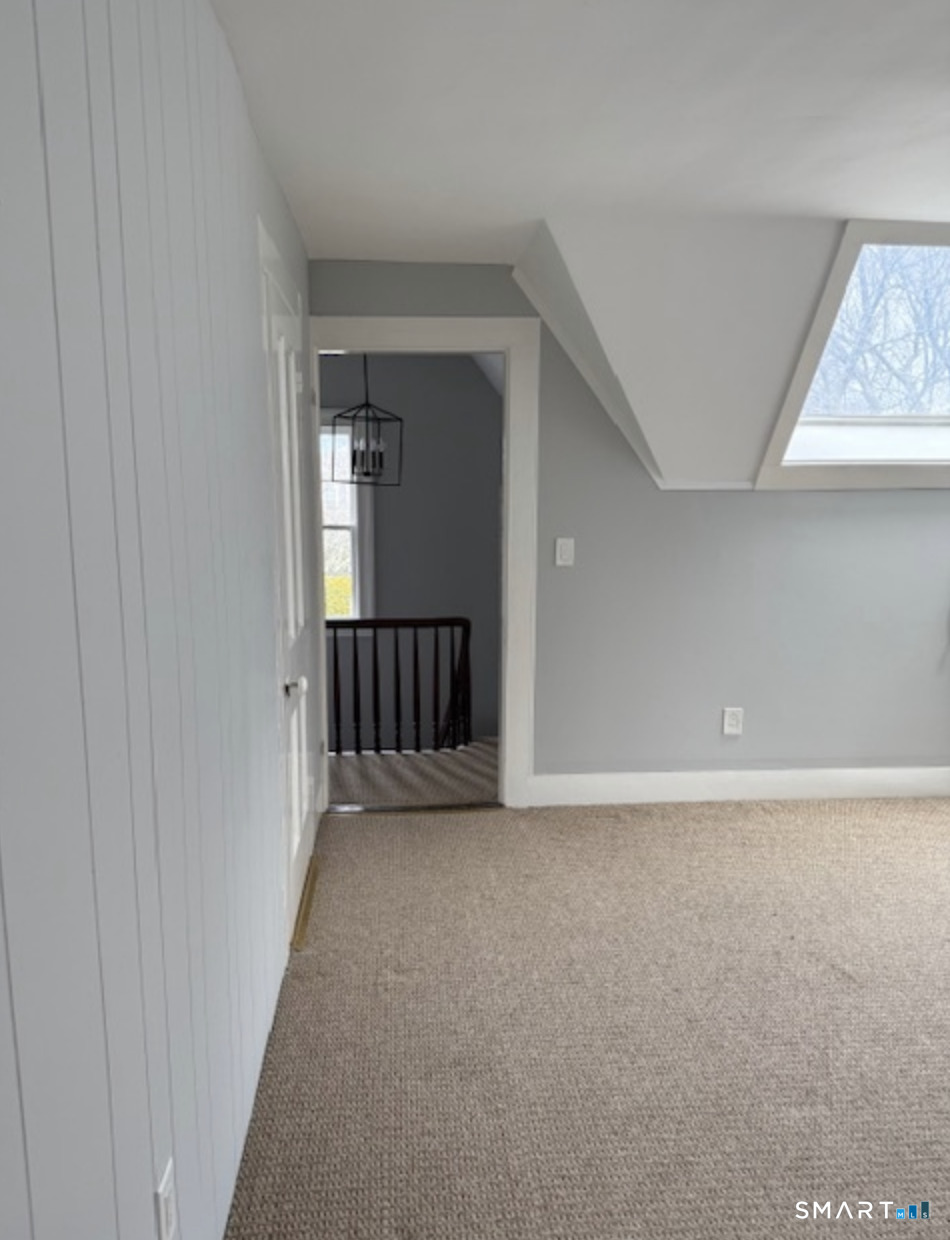 21 Broadway Avenue photo 9