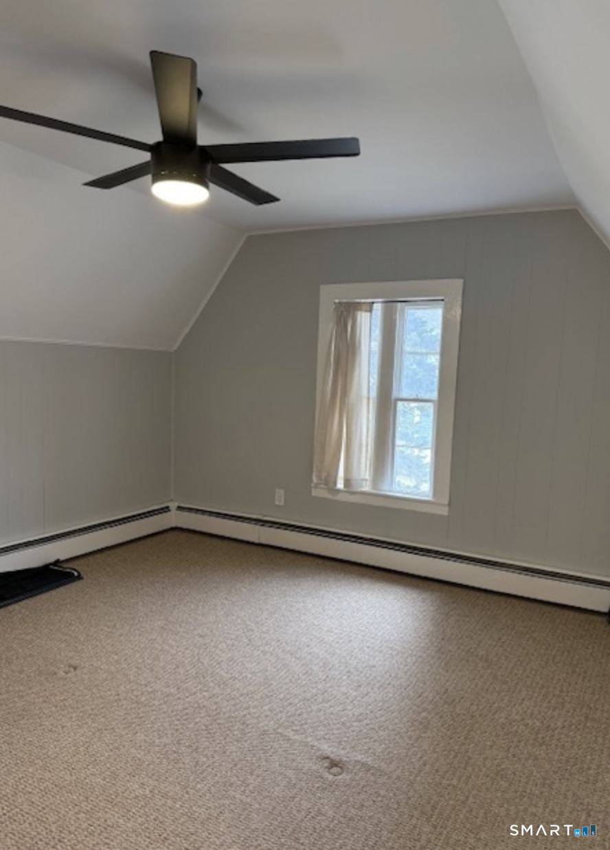 21 Broadway Avenue photo 8