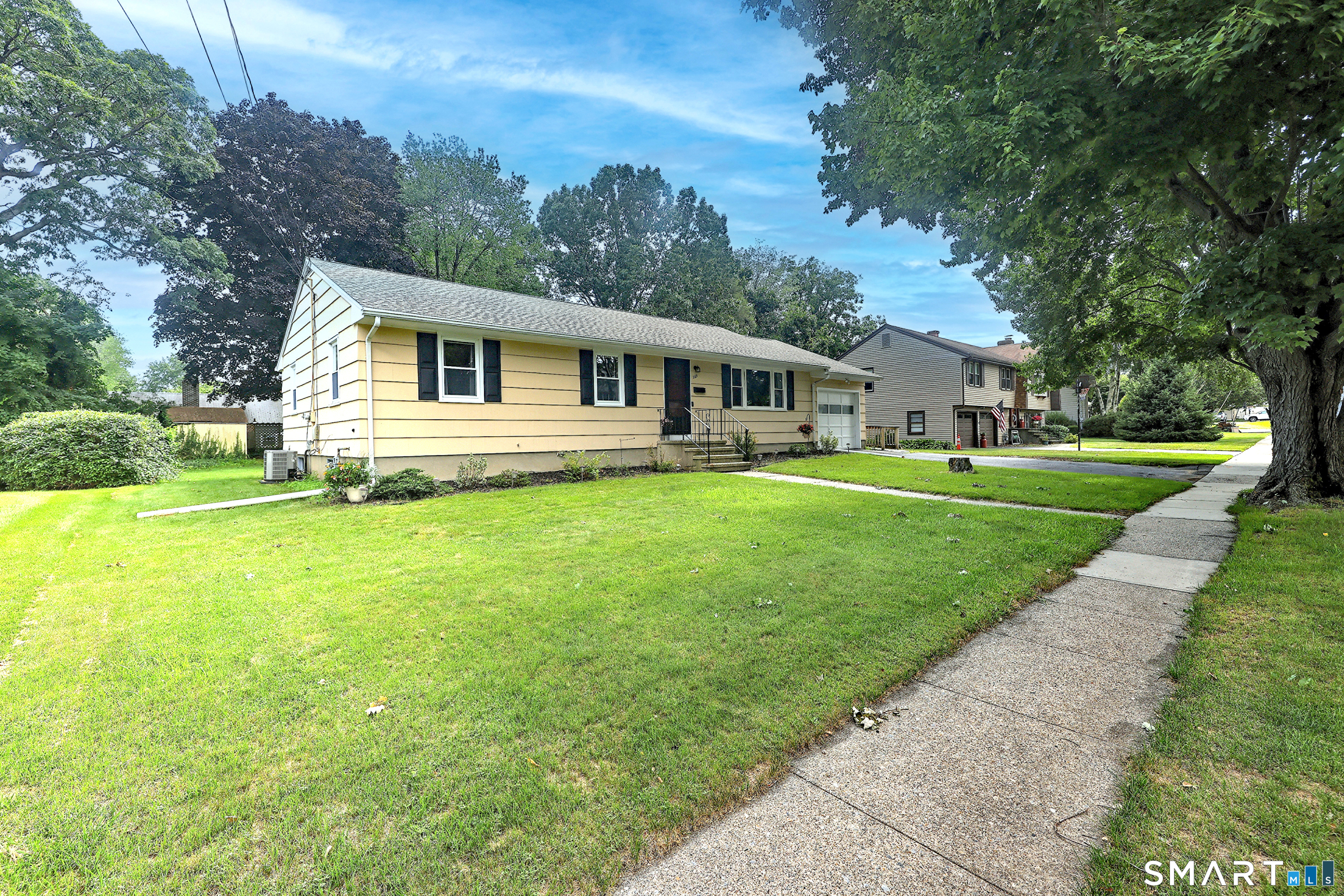 265 Arrowhead Place photo 3