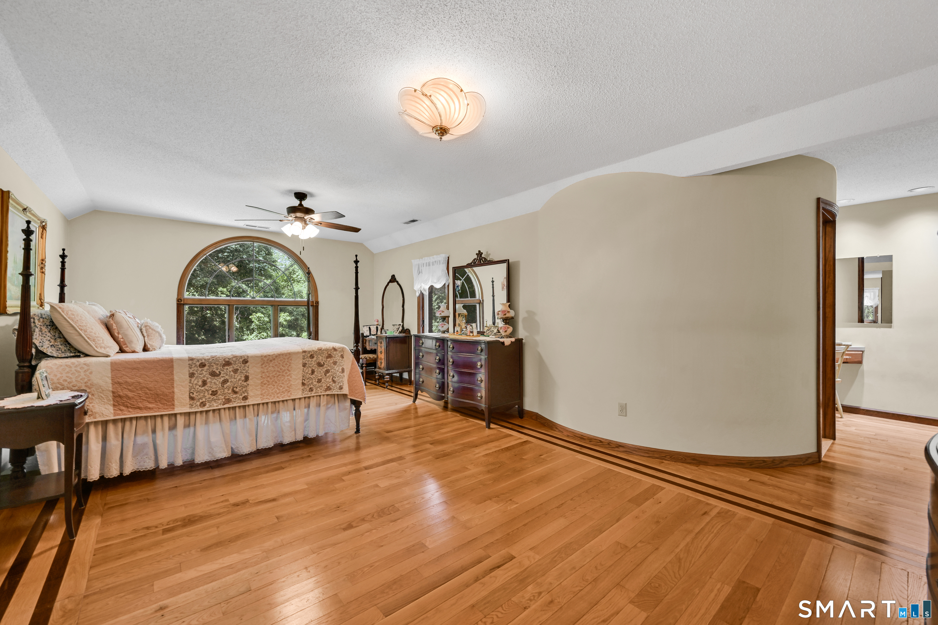 555 Davis Street photo 18