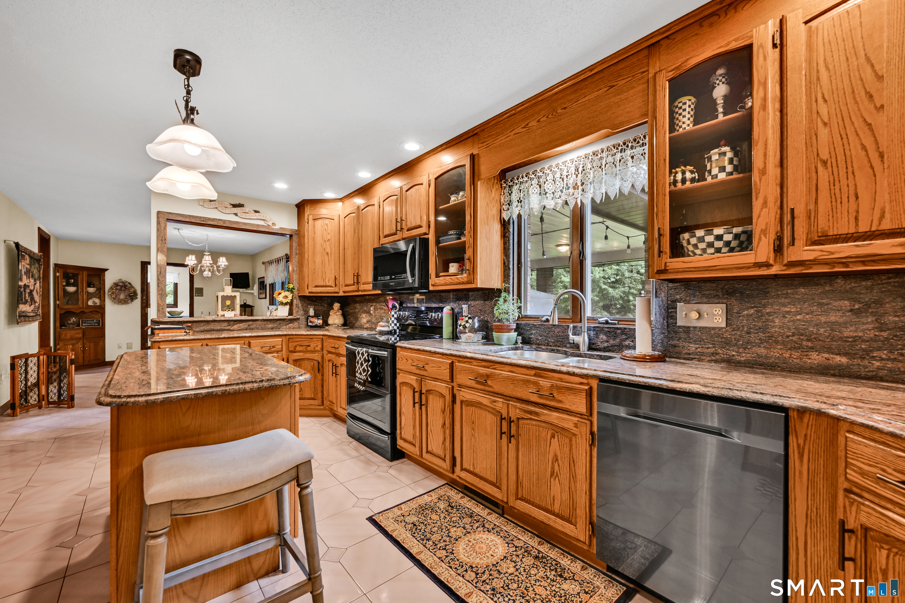 555 Davis Street photo 10