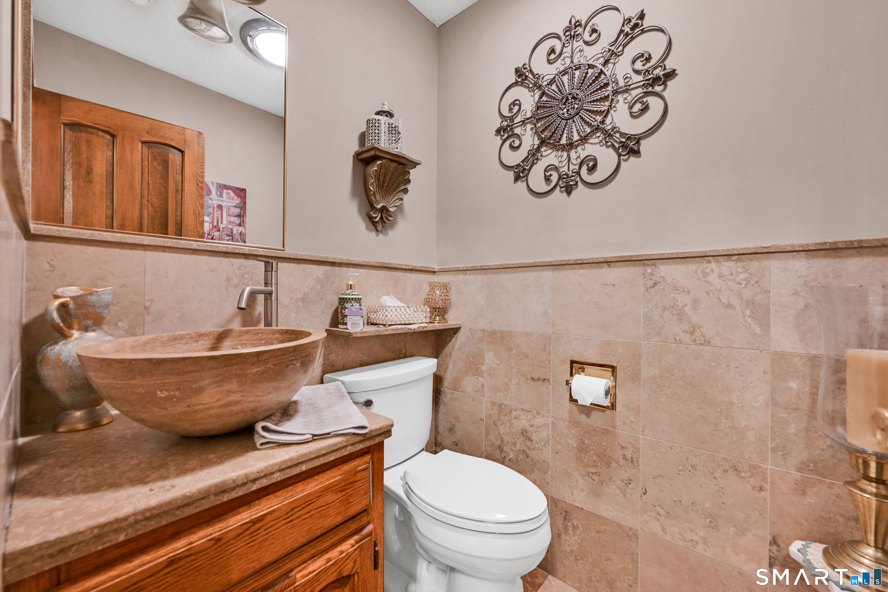 555 Davis Street photo 16