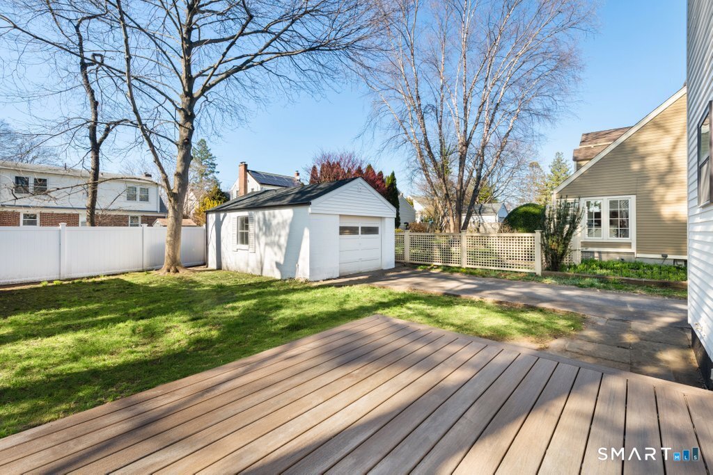 181 Eastern Parkway photo 31