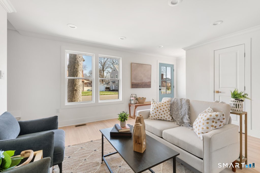 181 Eastern Parkway photo 8
