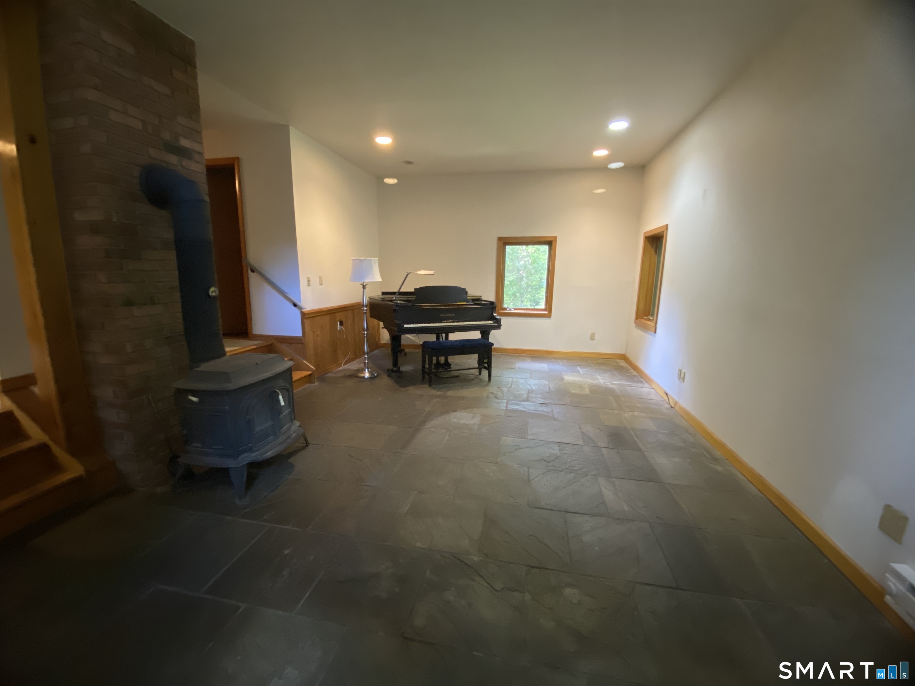 26 Eastwood Drive photo 3